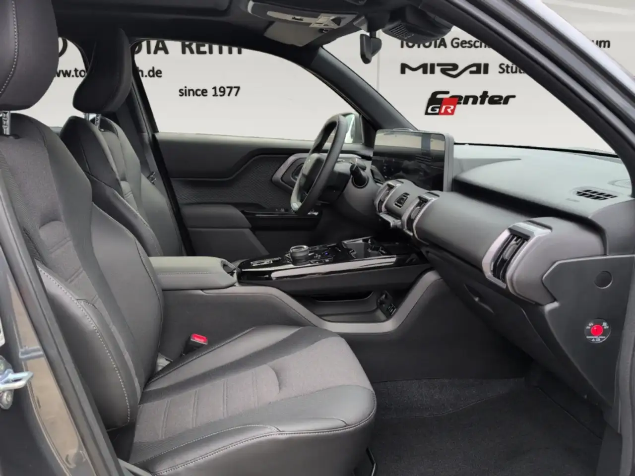 Toyota Urban Cruiser FWD BEV 4x2 Lounge 128 kW Panorama Soundsystem JBL 9