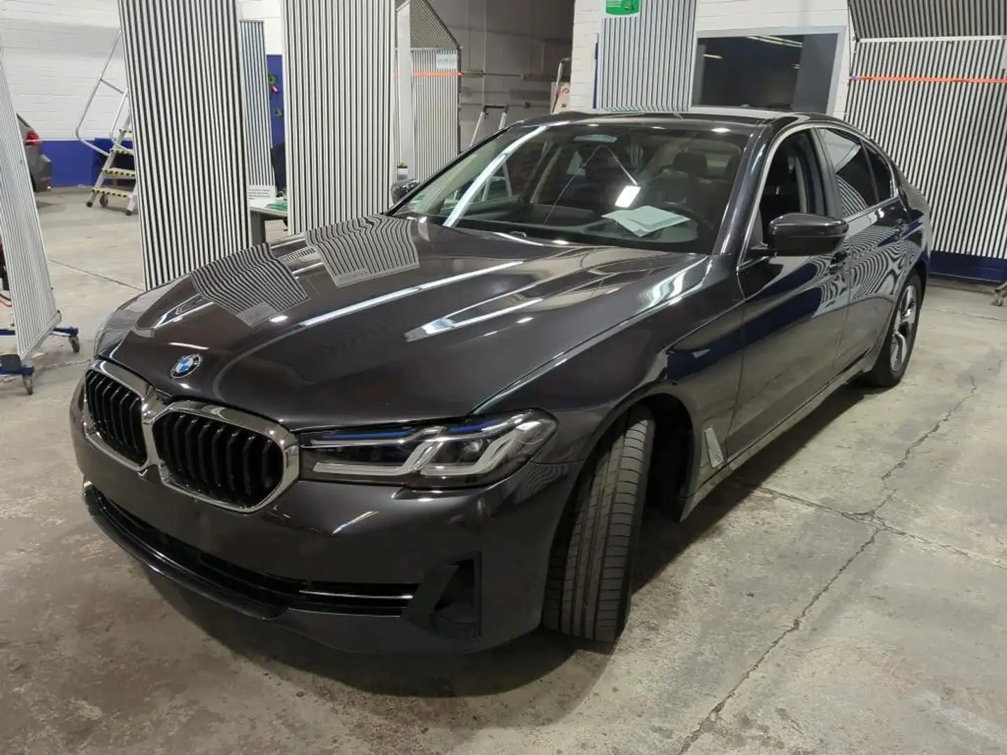BMW 530 i HUD*Kamera*Leder*AHK*DrivingProf*Innovatio Grau - 1