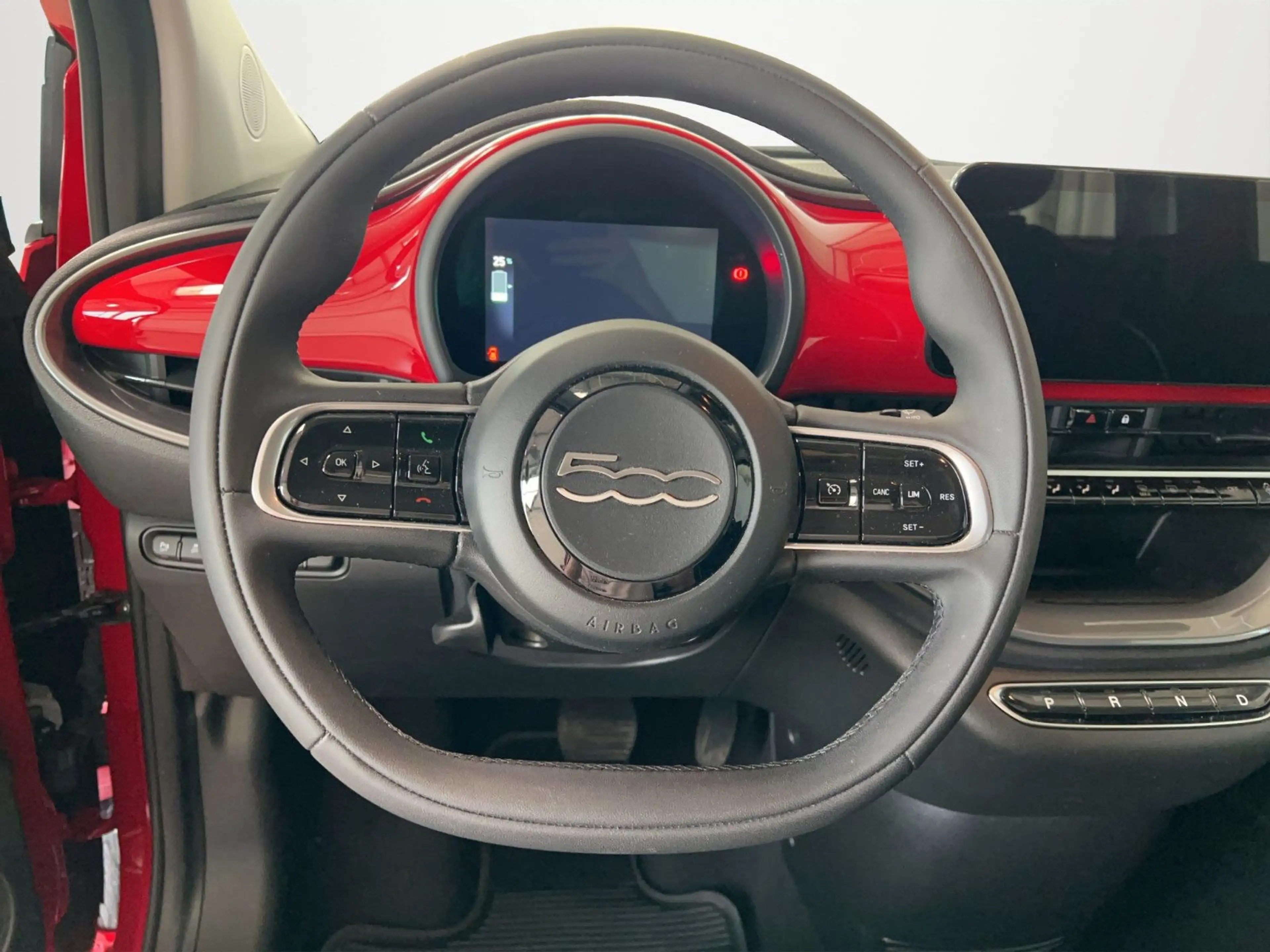 Fiat 500e 360°Kamera+Apple+Android+SHZ+Schnellladef. — photo 12