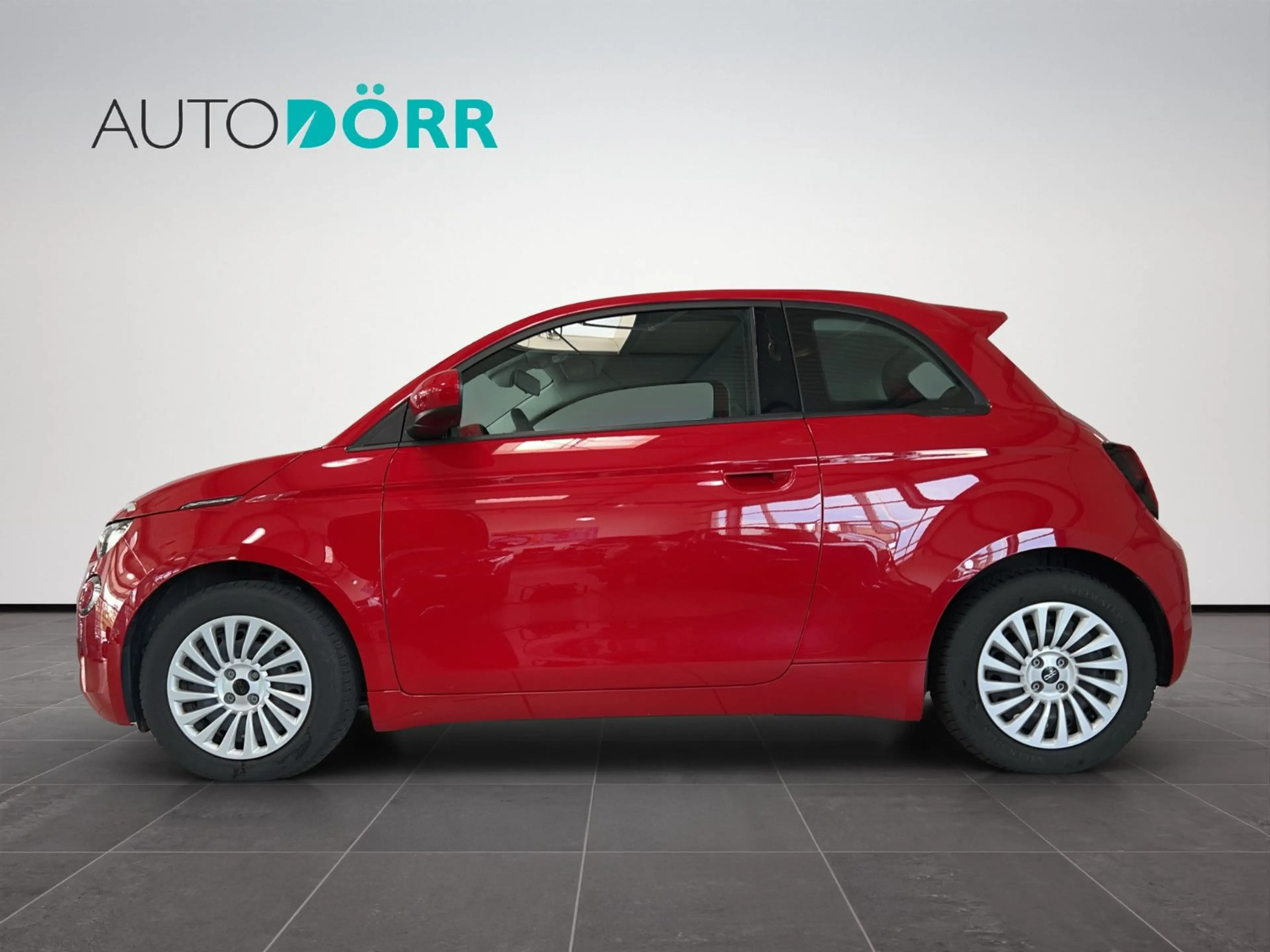 Fiat 500e 360°Kamera+Apple+Android+SHZ+Schnellladef. — photo 3
