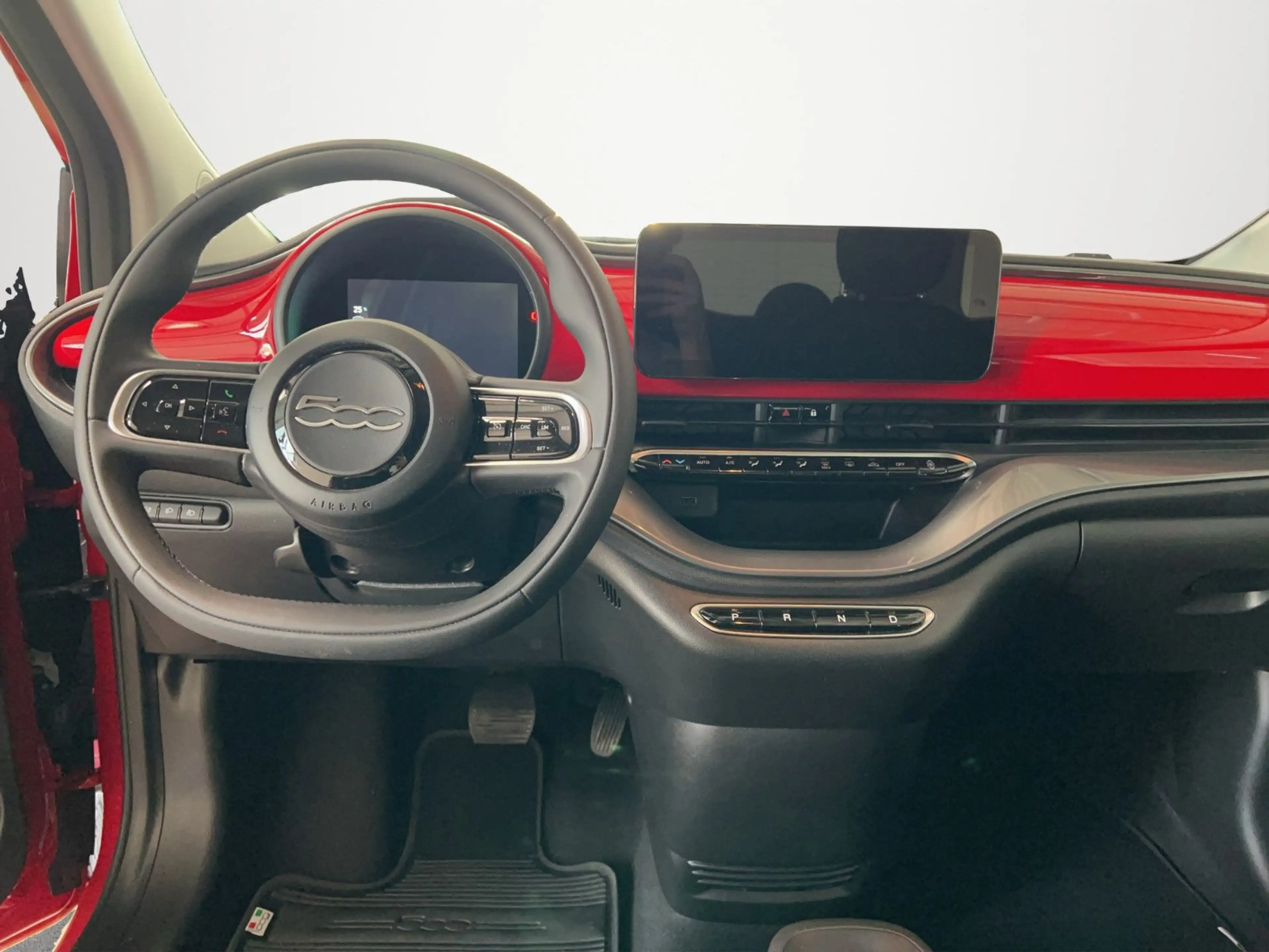 Fiat 500e 360°Kamera+Apple+Android+SHZ+Schnellladef. — photo 11