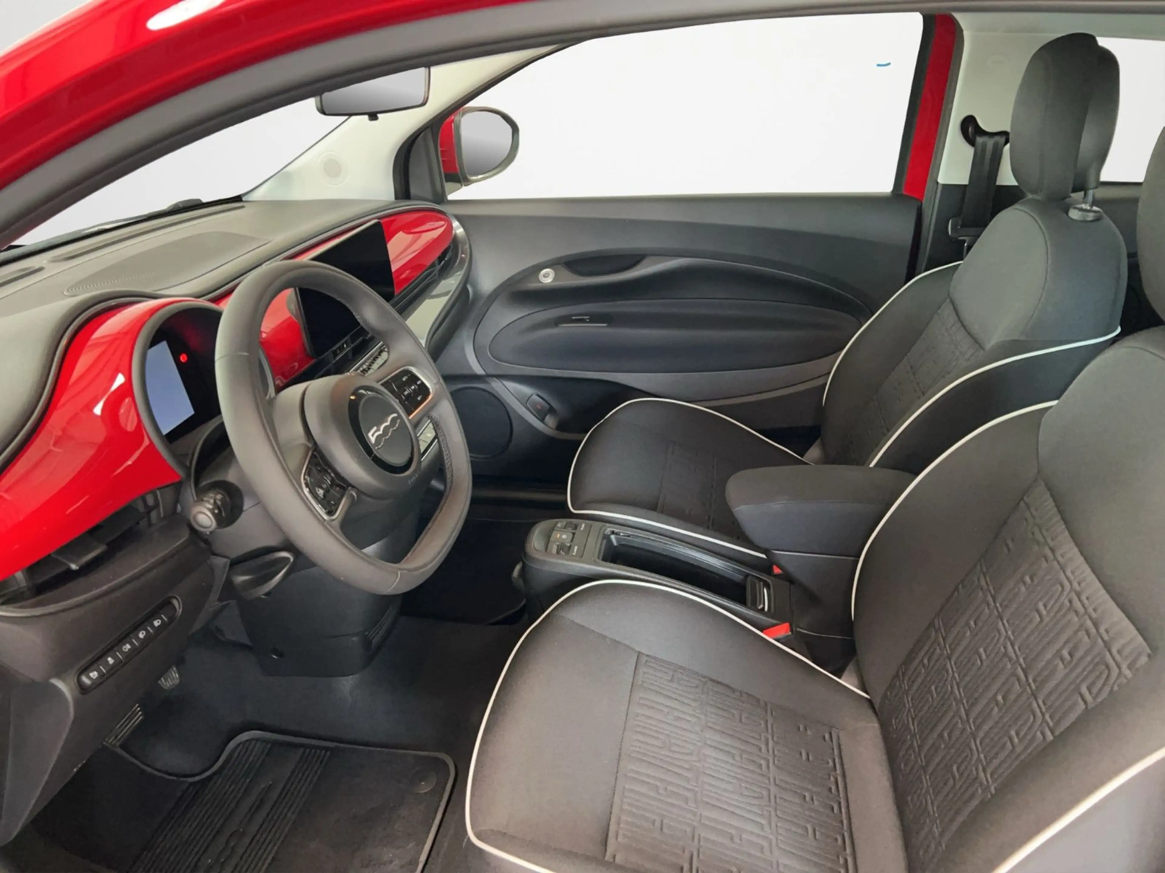 Fiat 500e 360°Kamera+Apple+Android+SHZ+Schnellladef. — photo 10