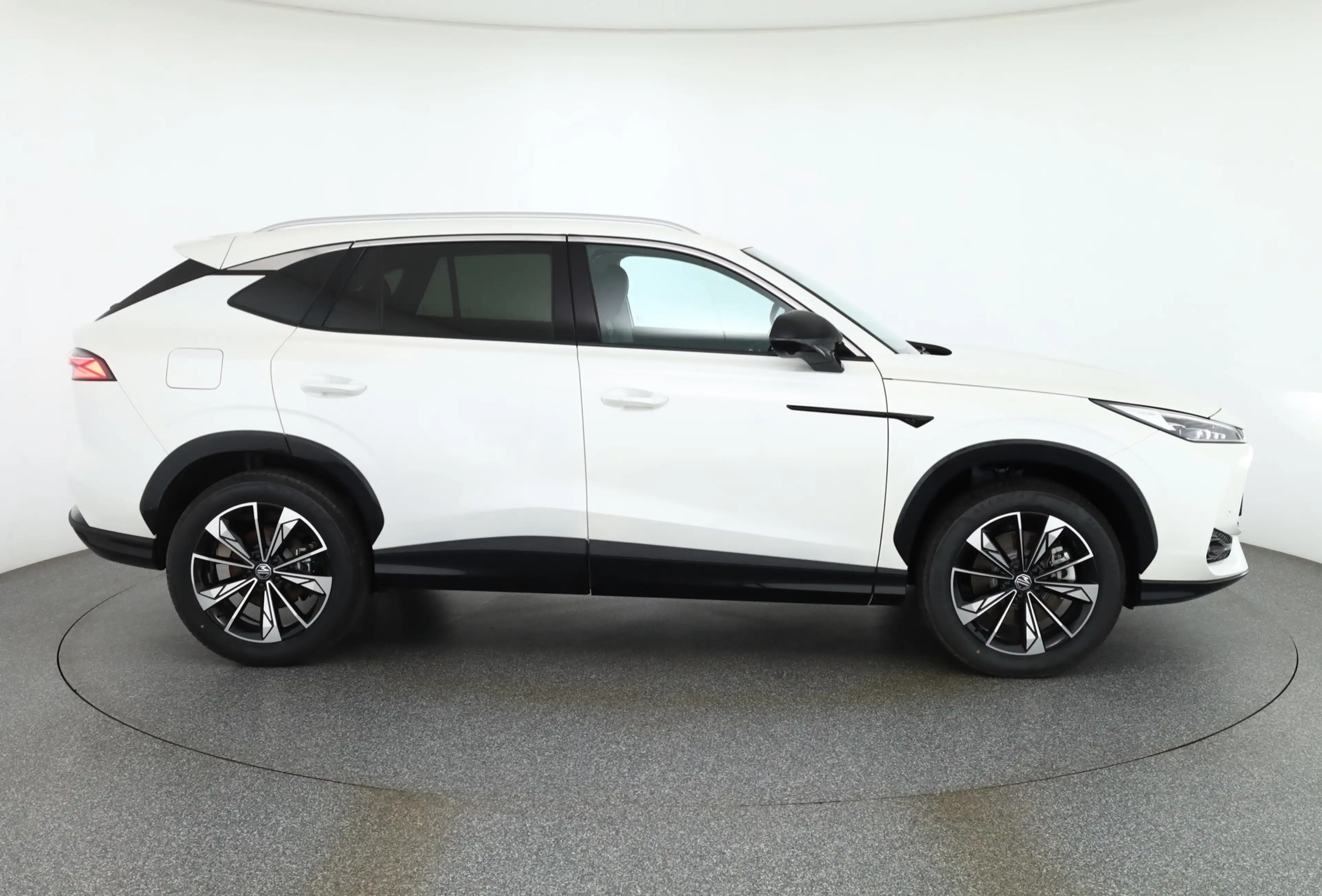 MG HS 1.5 T-GDI Hybrid+ Luxury Aut. LED ACC Navi — photo 6