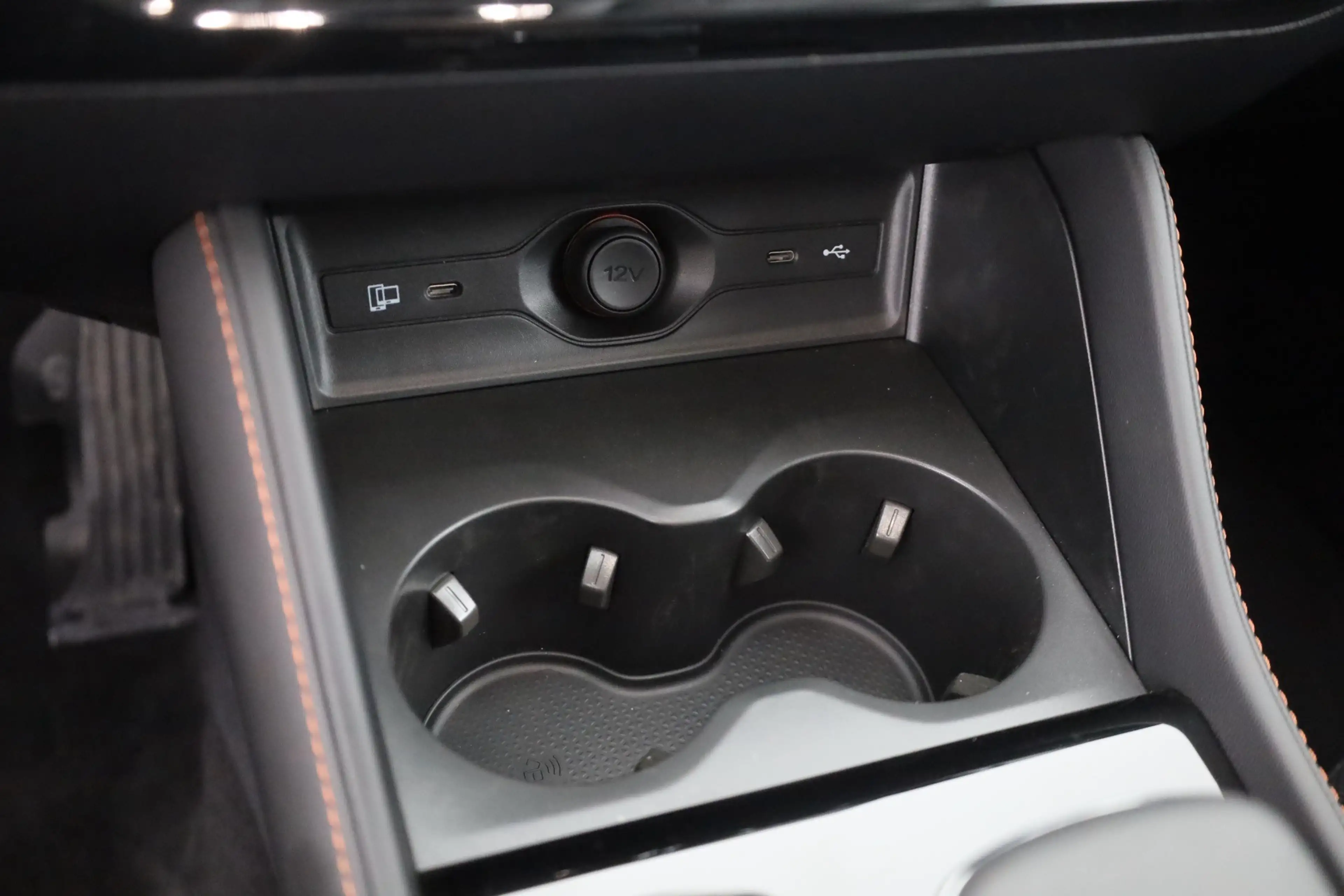 MG HS 1.5 T-GDI Hybrid+ Luxury Aut. LED ACC Navi — photo 13