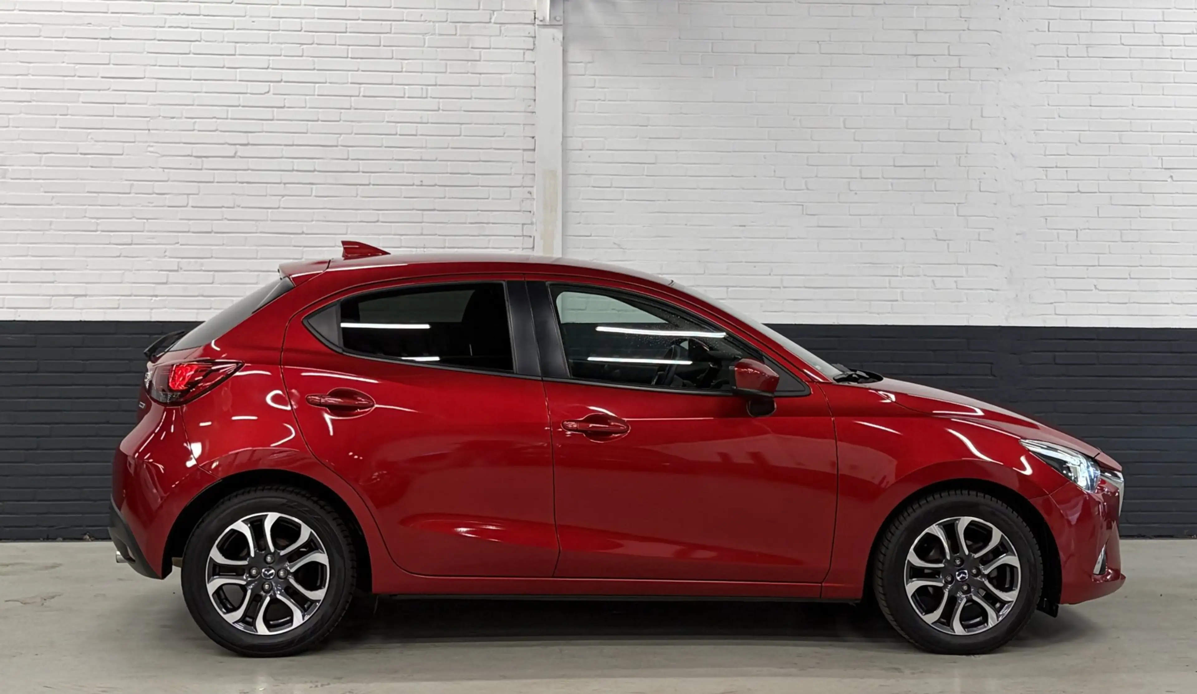 Mazda 2 1.5 Skyactiv-G GT-M Automaat / Navi / DAB / LED / — photo 6