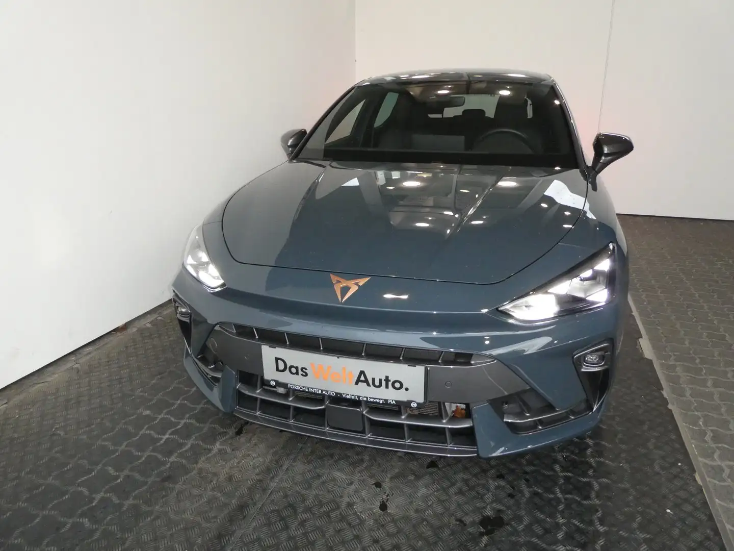 CUPRA Leon 1.5 eTSI DSG 150 PS ACT Blau - 2