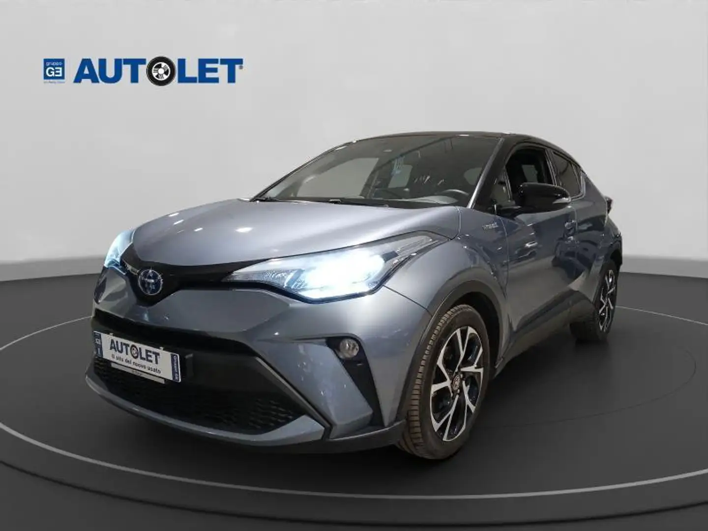 Toyota C-HR I 2020 2.0h Trend e-cvt Blau - 1