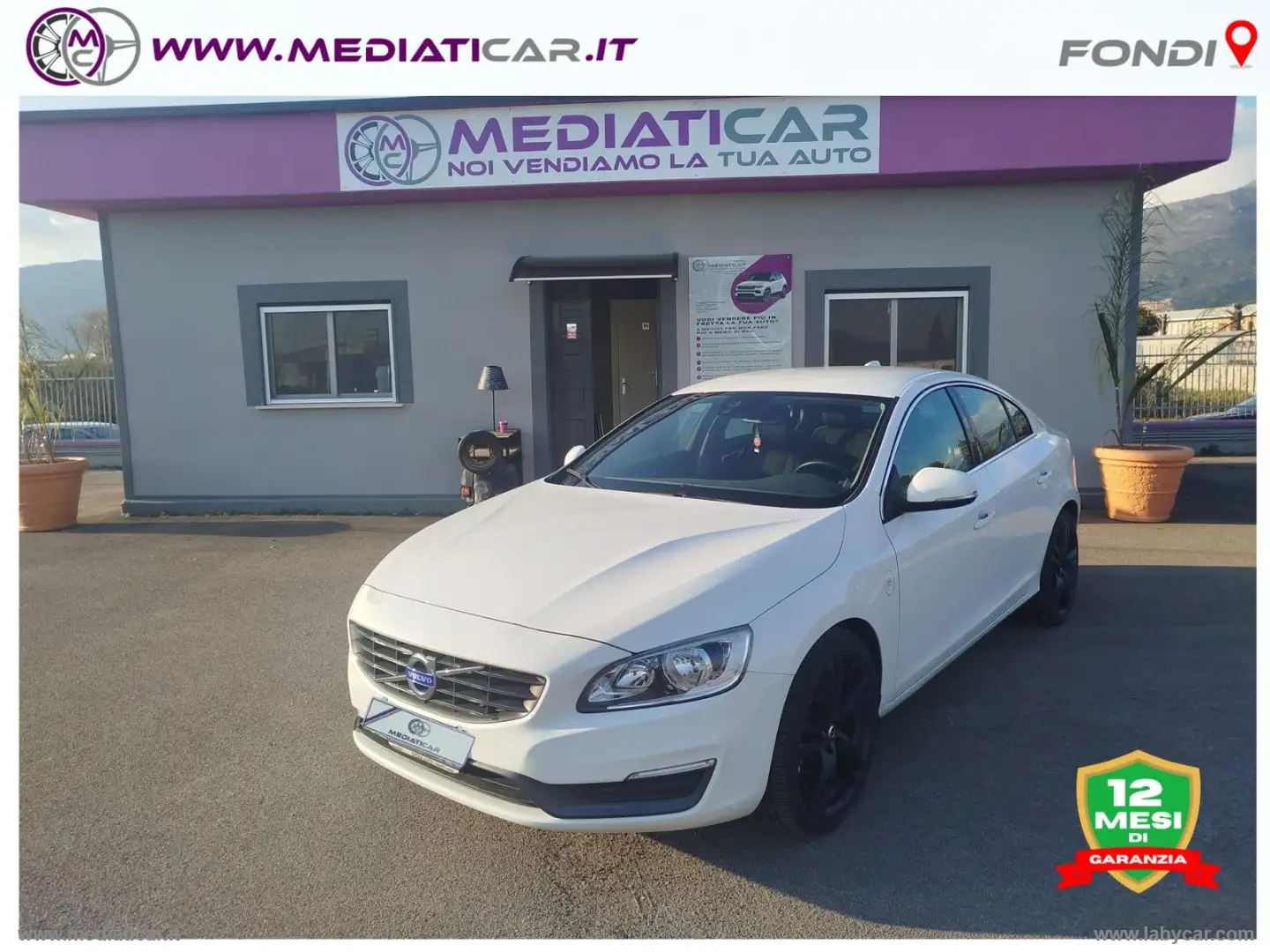Volvo S60 D3 Momentum Blanc - 1
