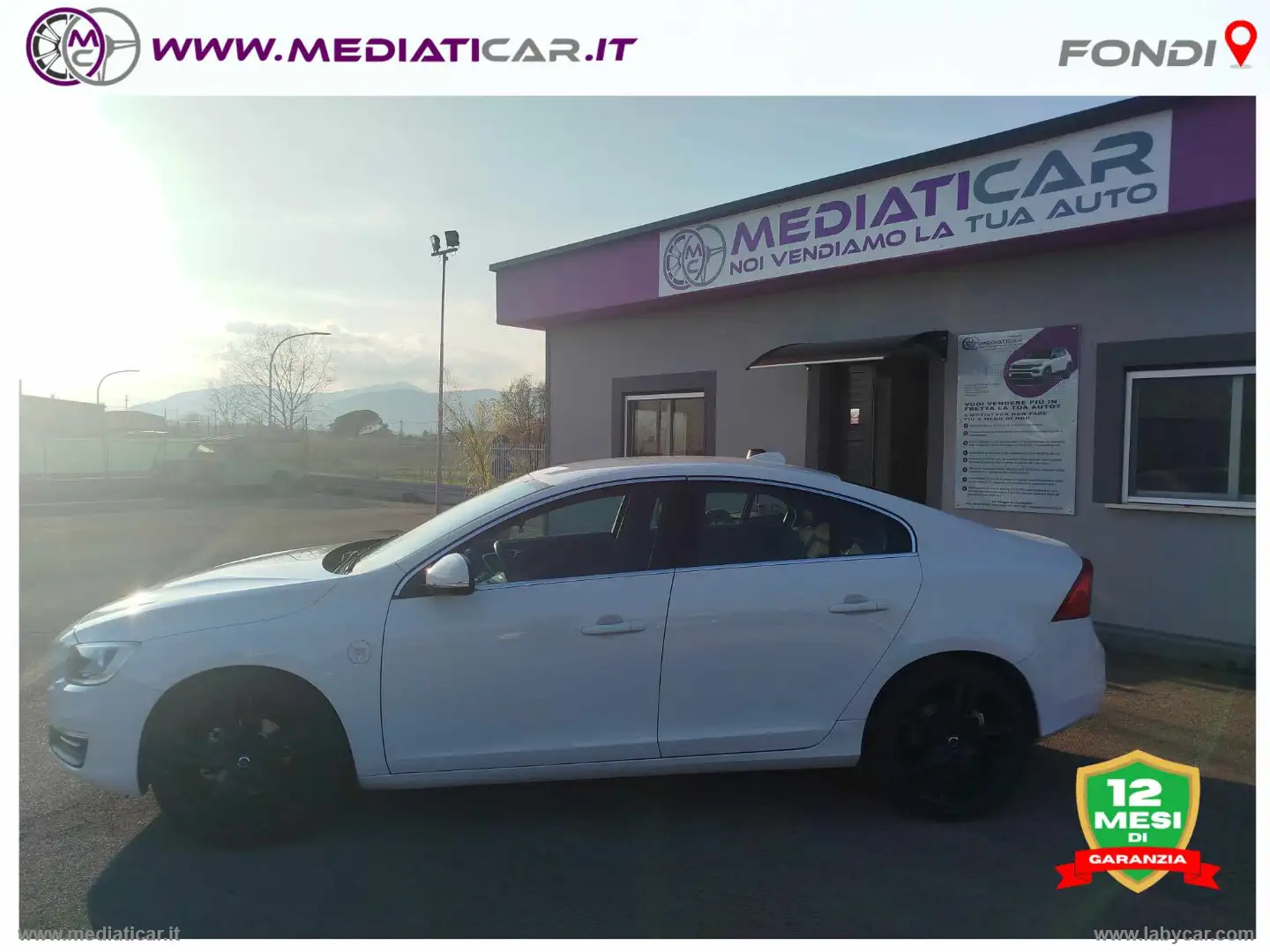 Volvo S60 D3 Momentum Blanc - 2