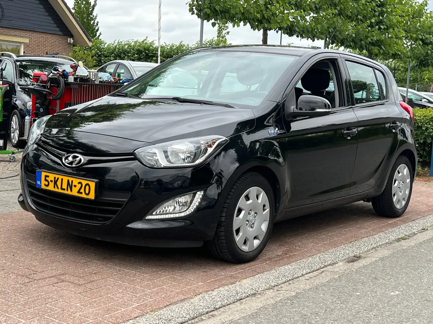 Hyundai i20 1.2i i-Motion *NL-Auto NAP| APK 05-2026! Noir - 2
