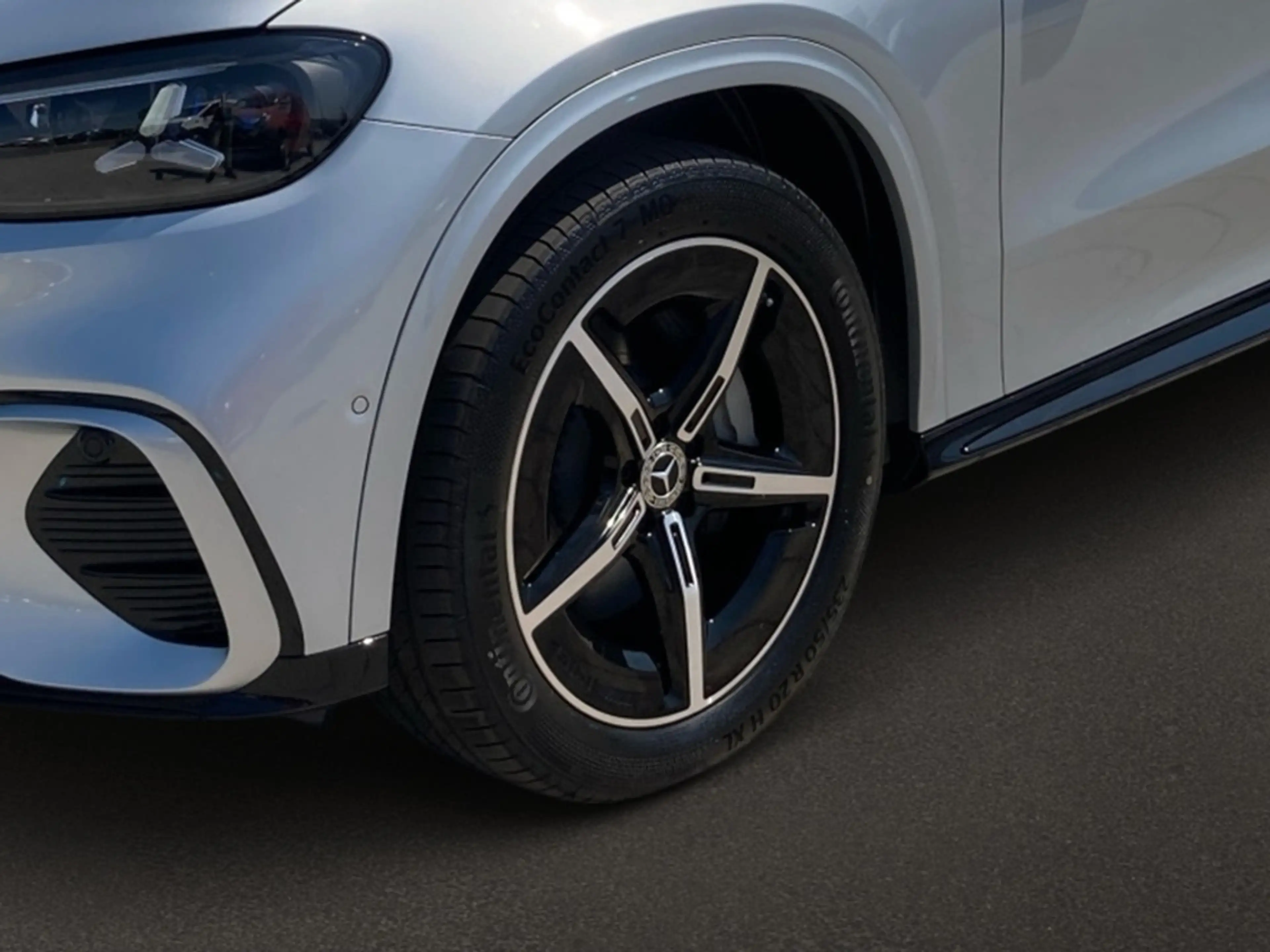 Mercedes-Benz GLC 400 4m EQ AMG*Night*AHK*Sky-Pano*Dig.-Light* — photo 8