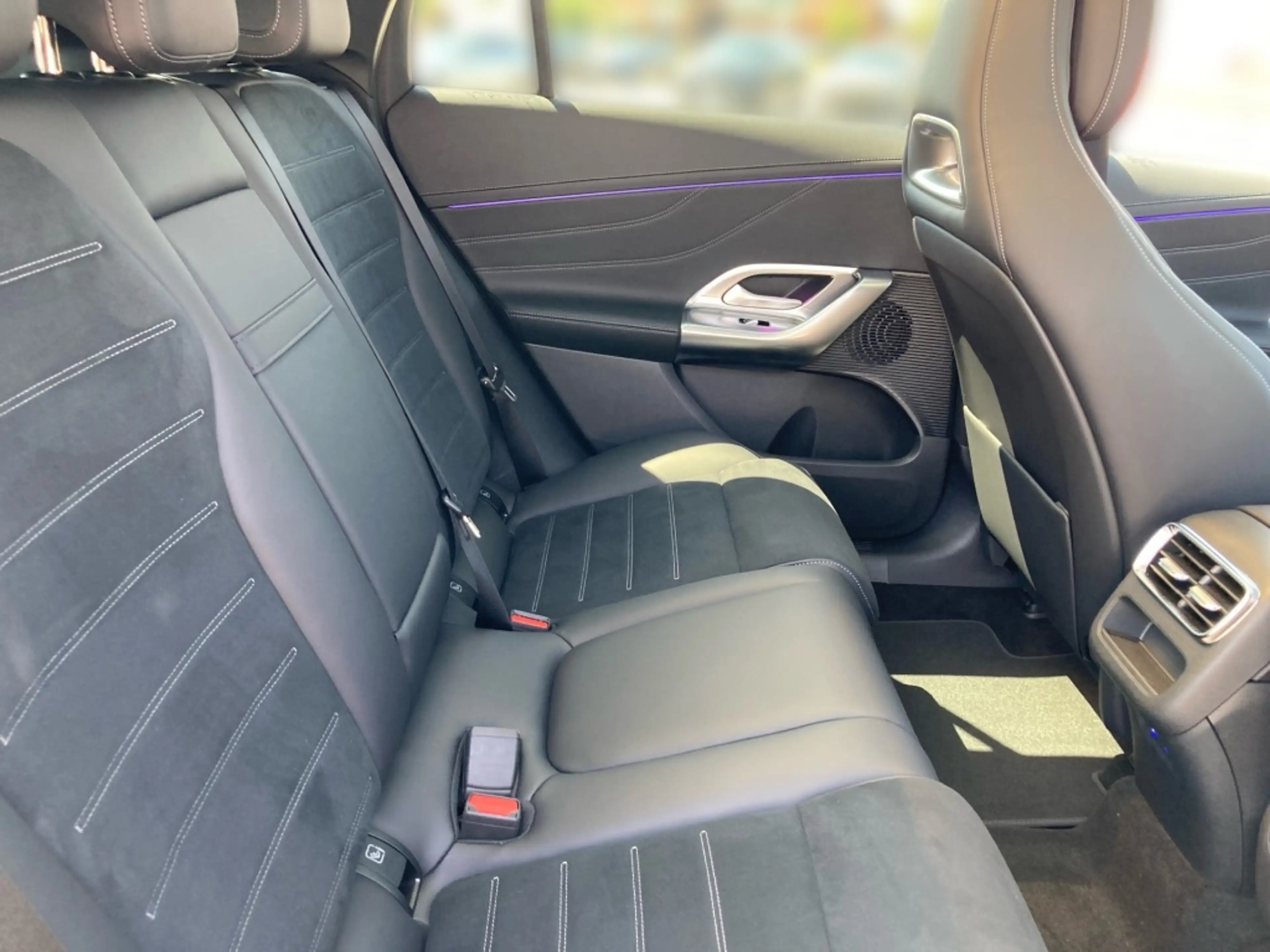 Mercedes-Benz GLC 400 4m EQ AMG*Night*AHK*Sky-Pano*Dig.-Light* — photo 13