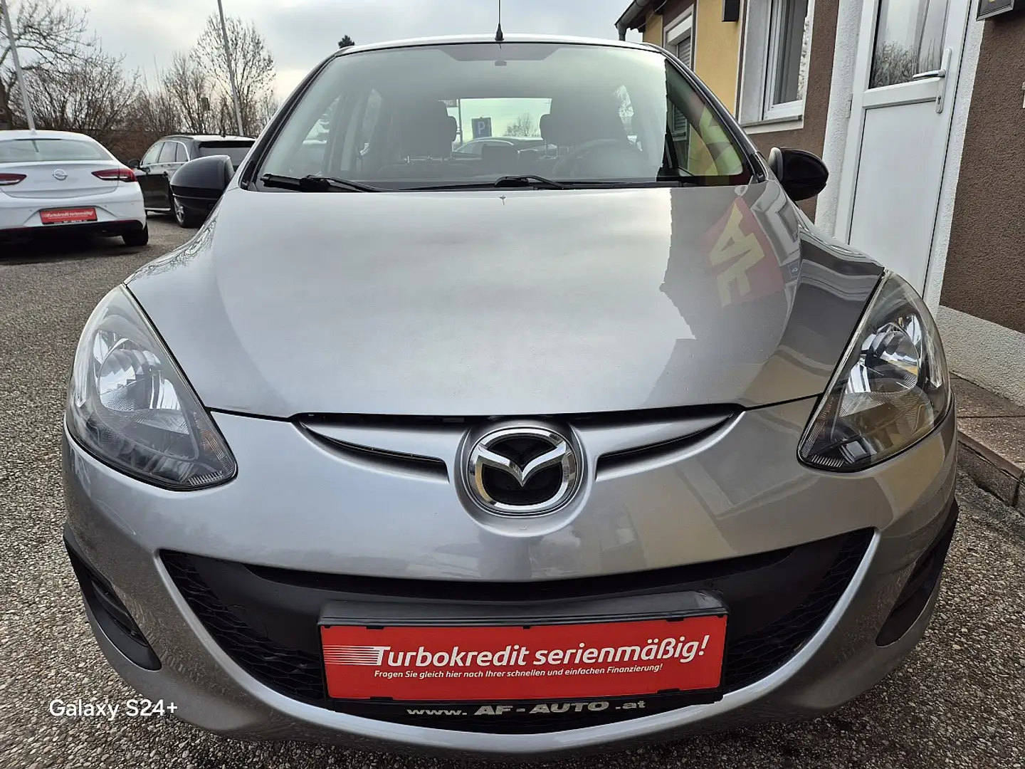 Mazda 2 Mazda2 1,3i CE Pro Grau - 2