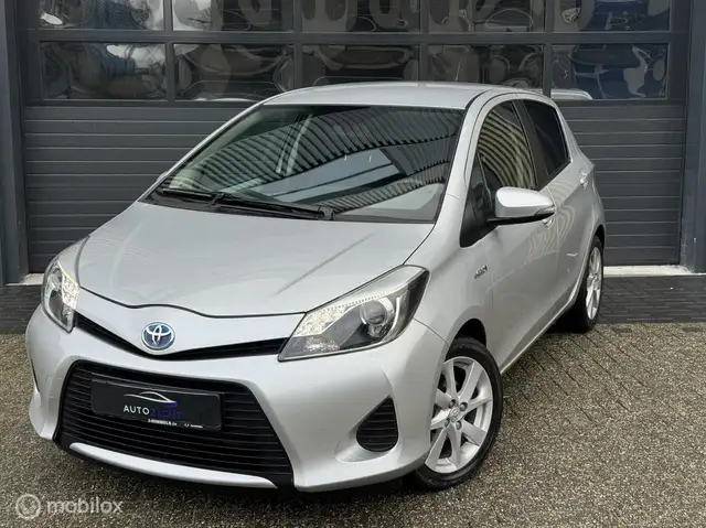 Toyota Yaris 1.5 Full Hybrid Aspiration| Lage KM | Camera