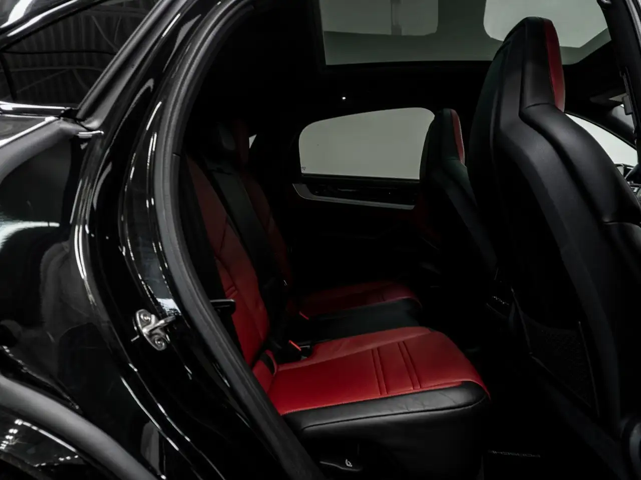 Porsche Cayenne снимка Porsche Cayenne