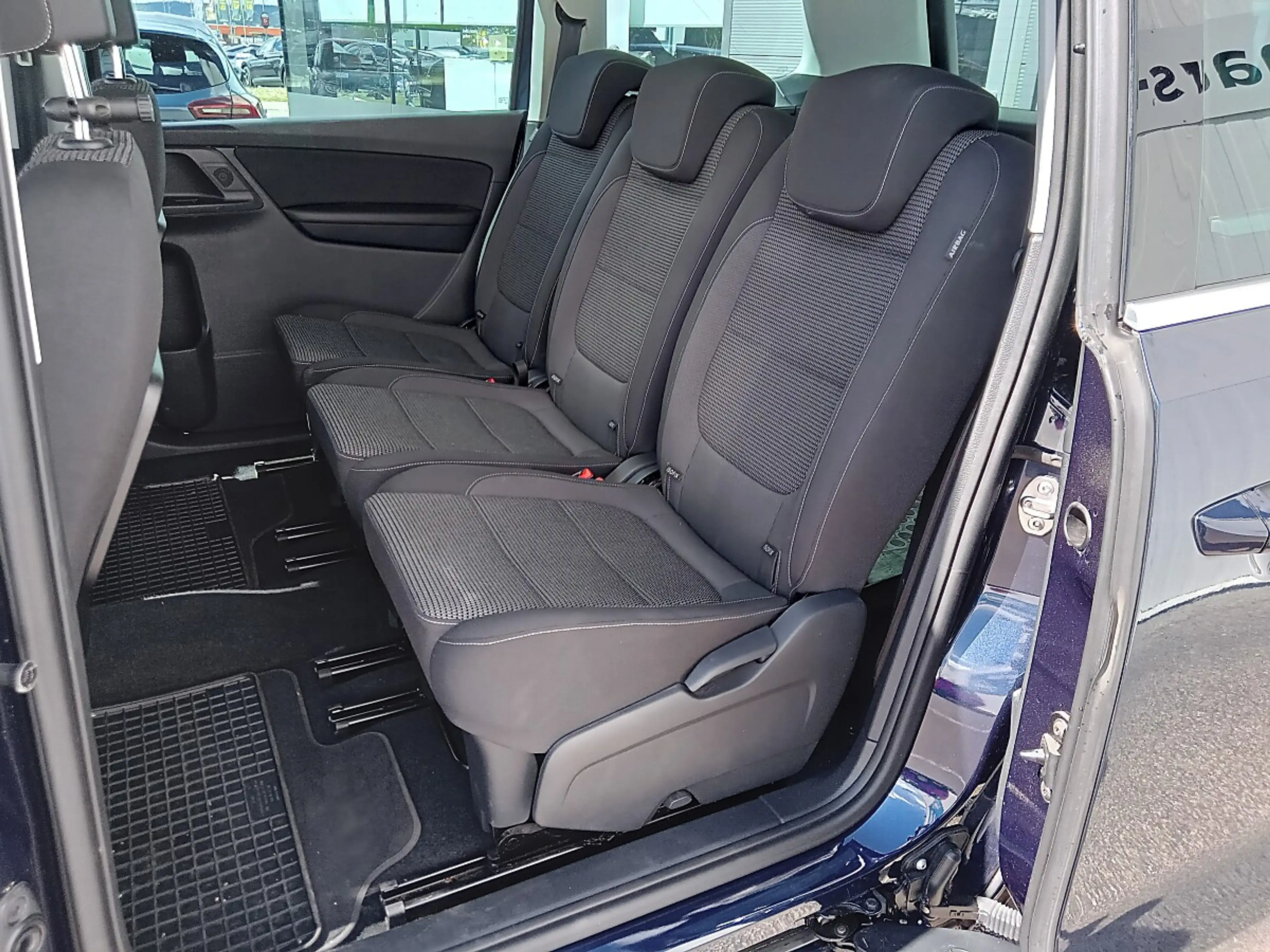 Volkswagen Sharan Business BMT SCR 2,0 TDI DSG — photo 10