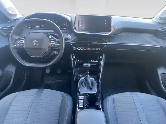 Peugeot 208 view 6