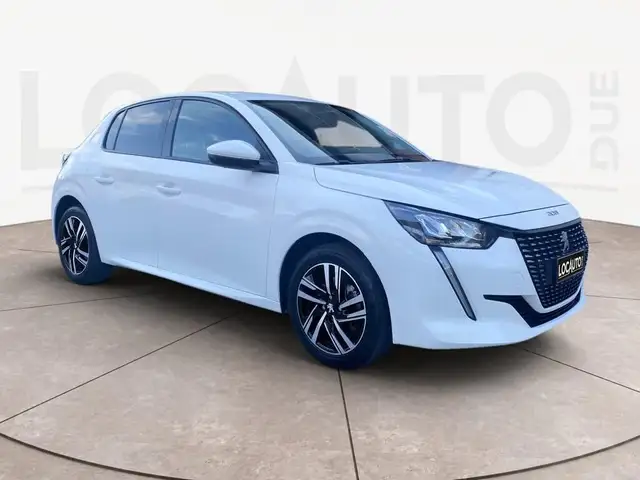 Peugeot 208 view 3