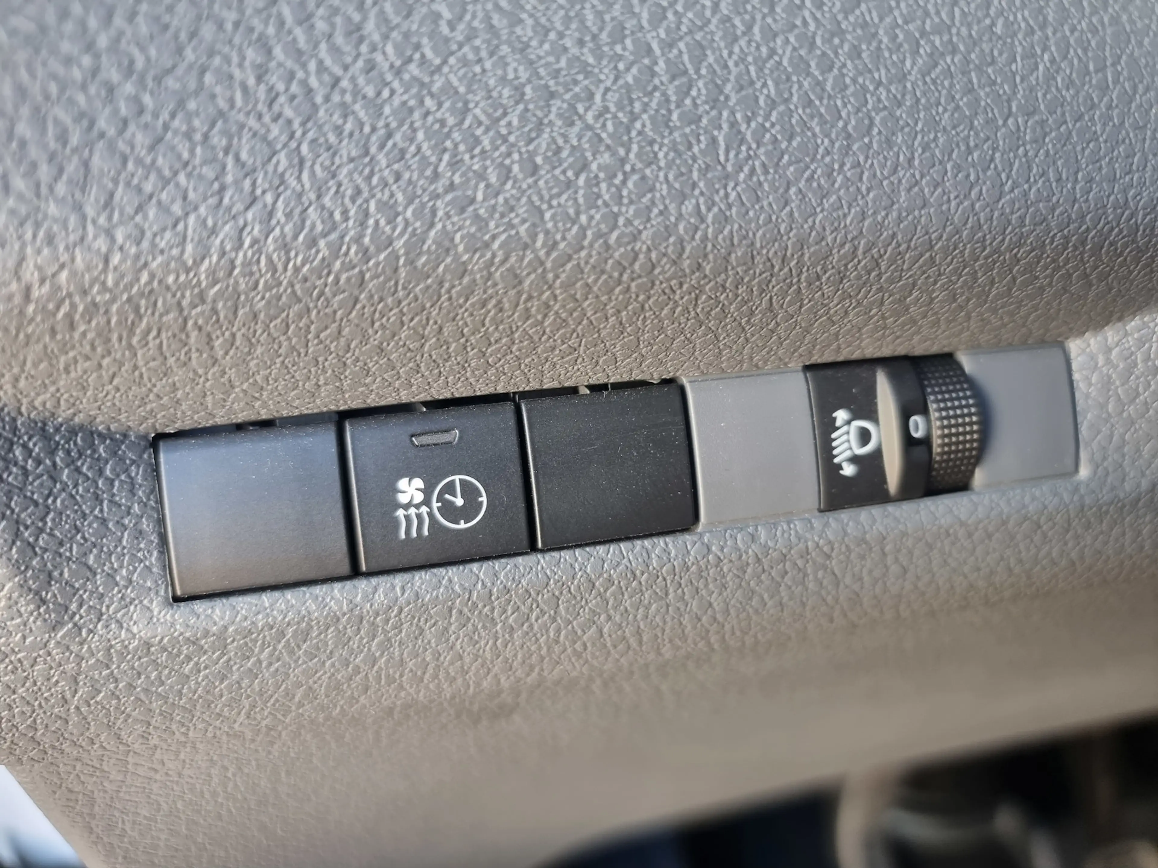 Opel Vivaro Edition M ACC APP SHZ Klima Standheizung — photo 11