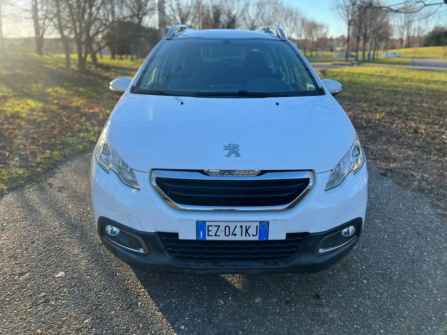 Peugeot 2008 1.2 puretech 12v Allure 82cv E6 SI NEOPATENTATI Blanco - 1