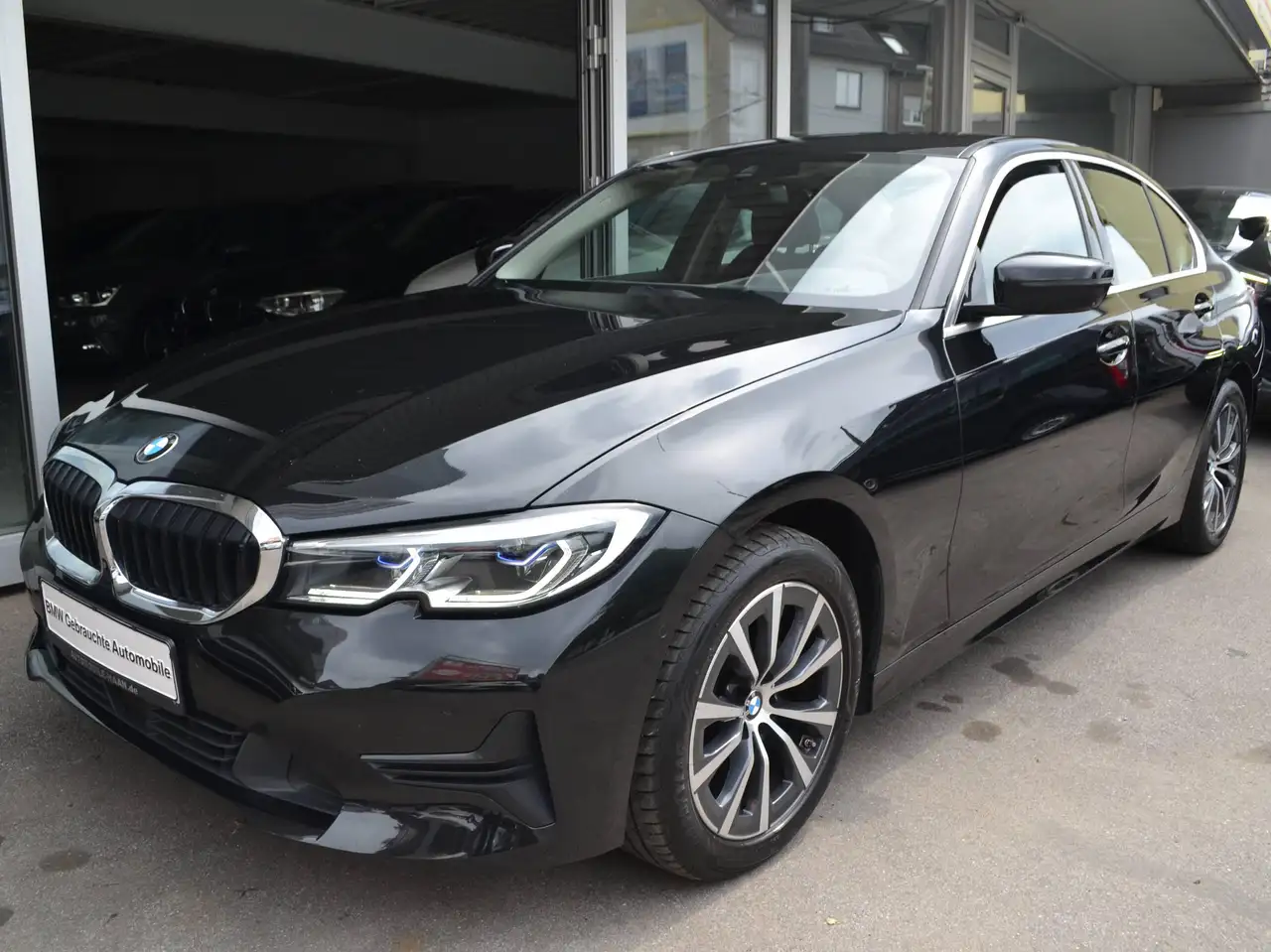 BMW 318 DA G20 *LASER*LEDER*HEAD-UP*LIVE-COCKPIT*KEYLESS&GO*KAMERA360*HIFI*STANDHEIZUNG*LENKRADHEIZUNG*4xSITZHEIZUNG* — photo 1 of 15