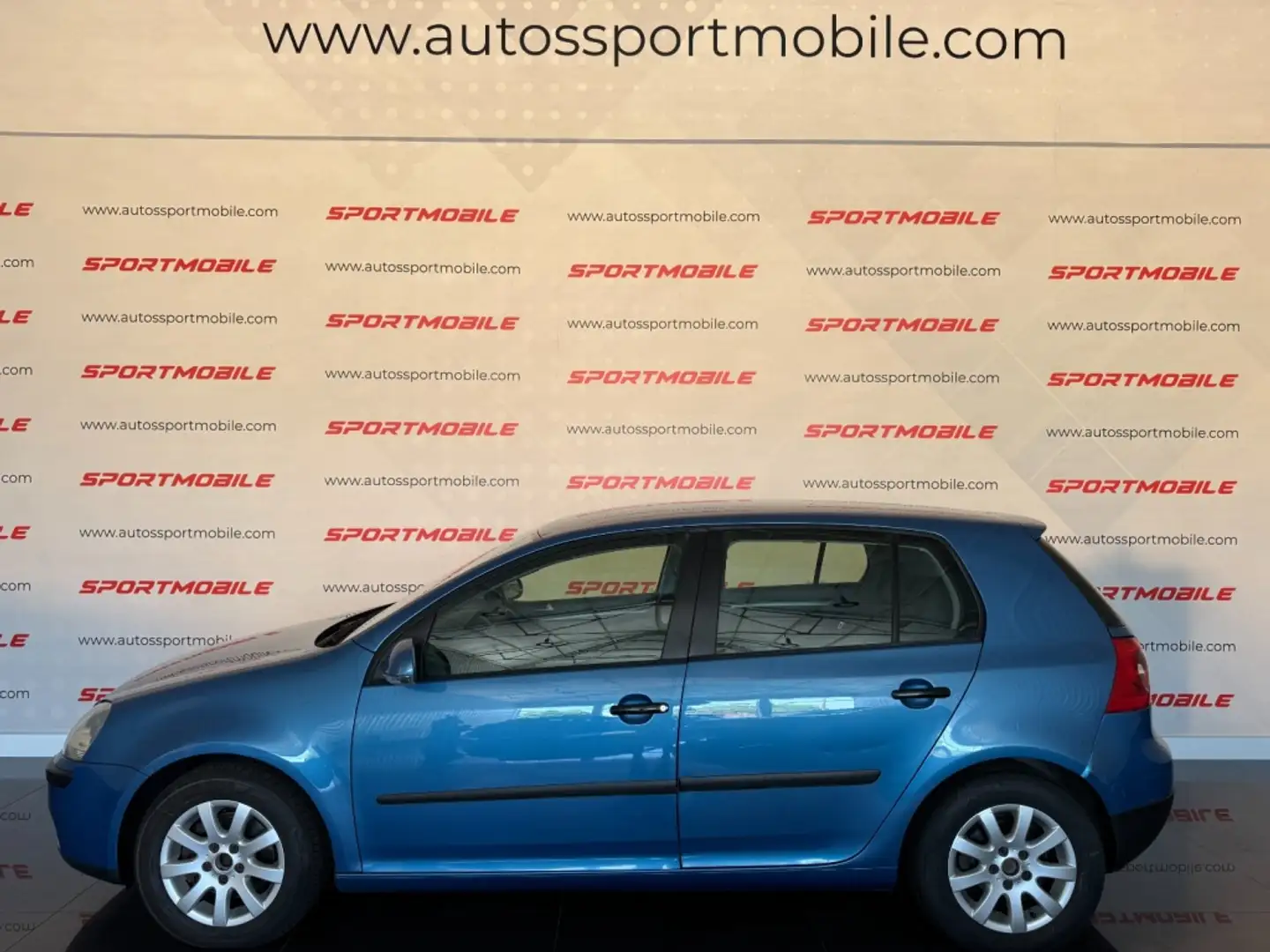 Volkswagen Golf 1.6 FSI Trendline Azul - 1