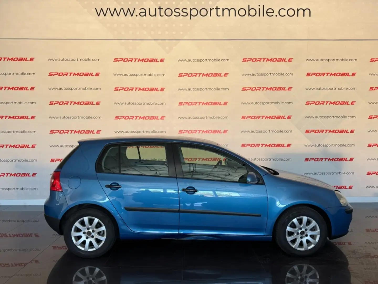 Volkswagen Golf 1.6 FSI Trendline Azul - 2