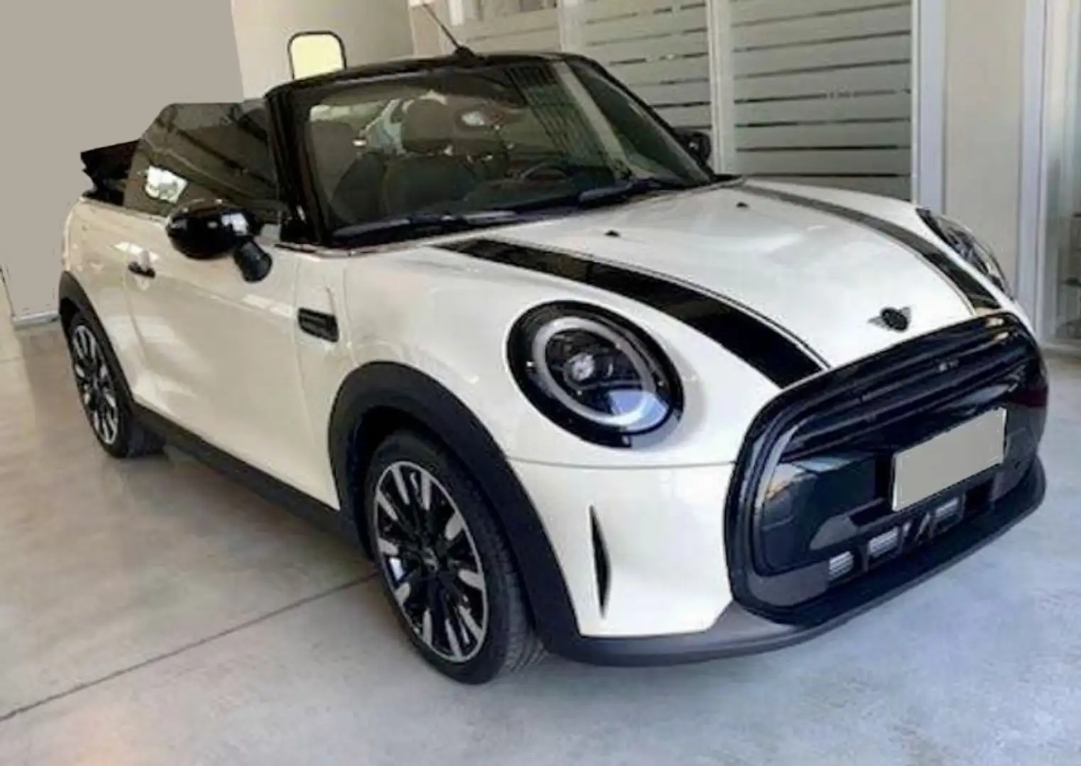 MINI Cooper Cabrio 1.5 Classic auto black edition - 1