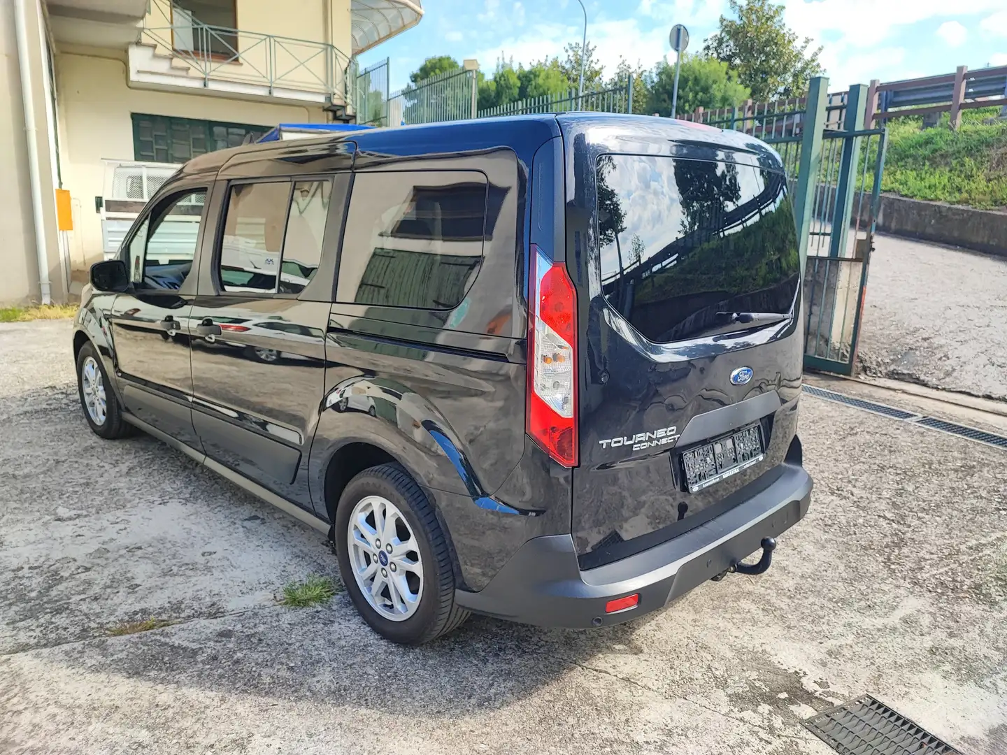 Ford Grand Tourneo Lungo-7 Posti-Gancio Traino-Euro 6d-TEMP Schwarz - 2