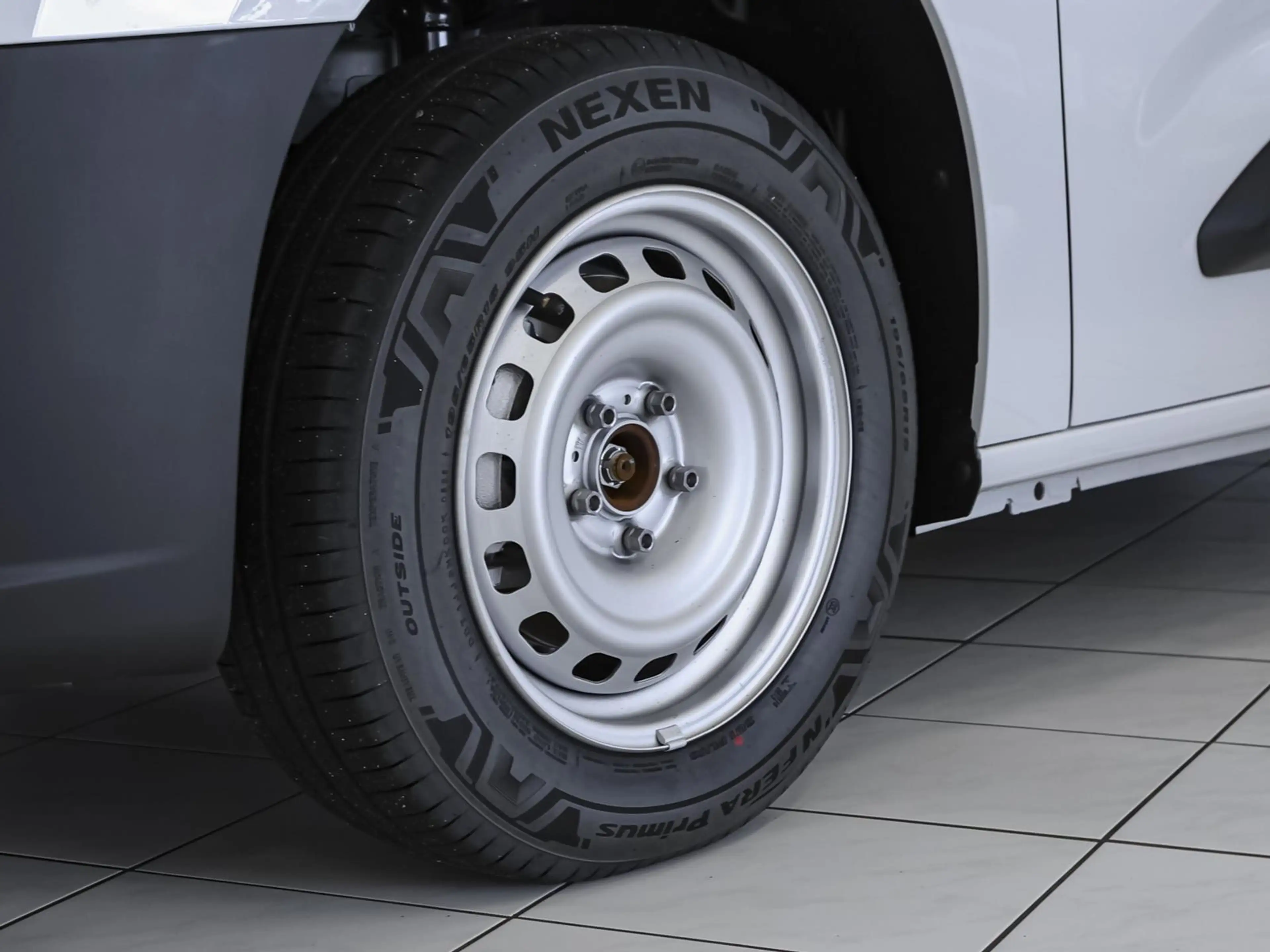 Toyota Proace City 1.2 L1 Meister NAVI PDC KLIMA BT — photo 13