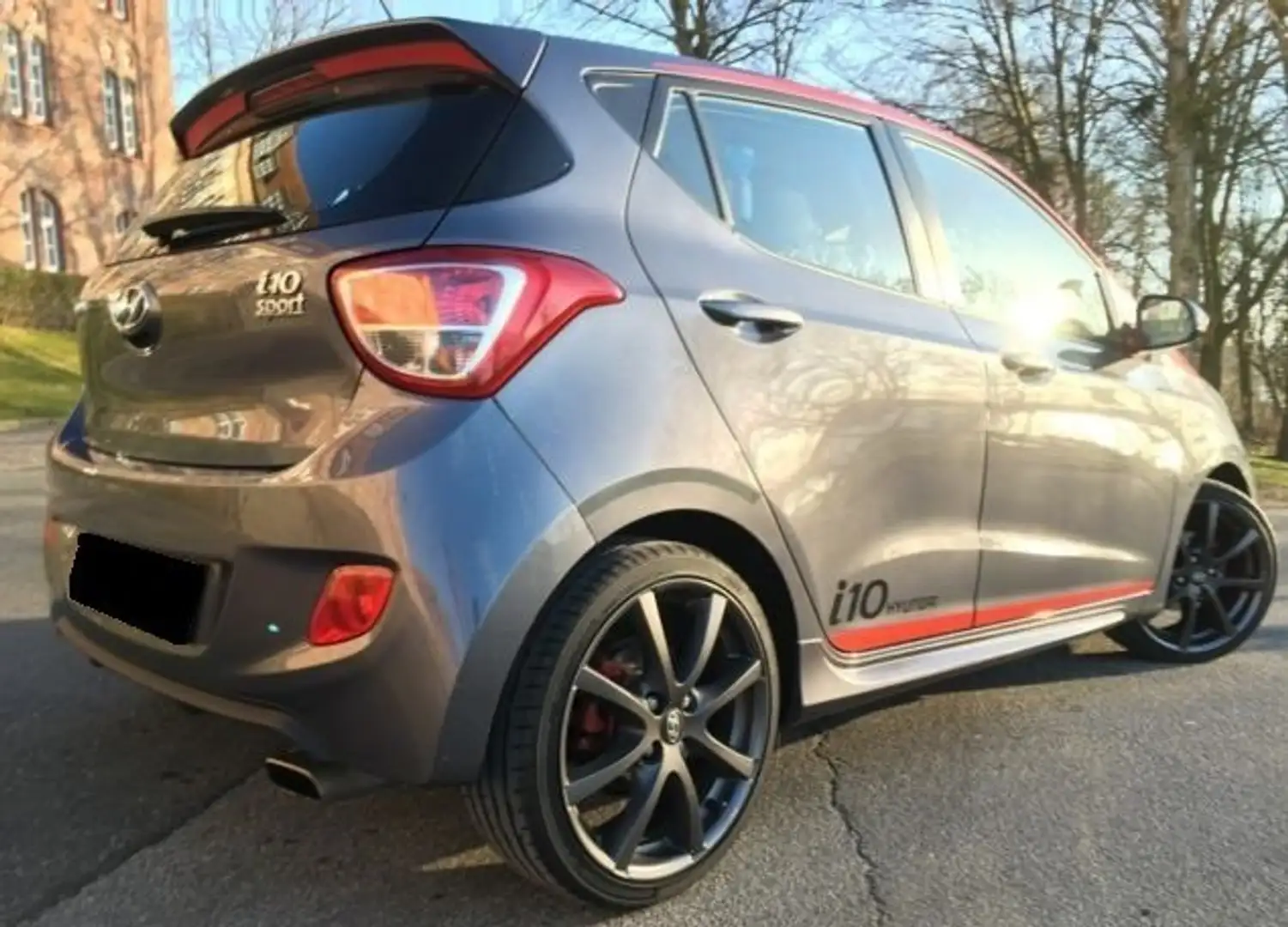 Hyundai i10 i10 1.0 Fifa WorldCup Sport 2014 bež - 2