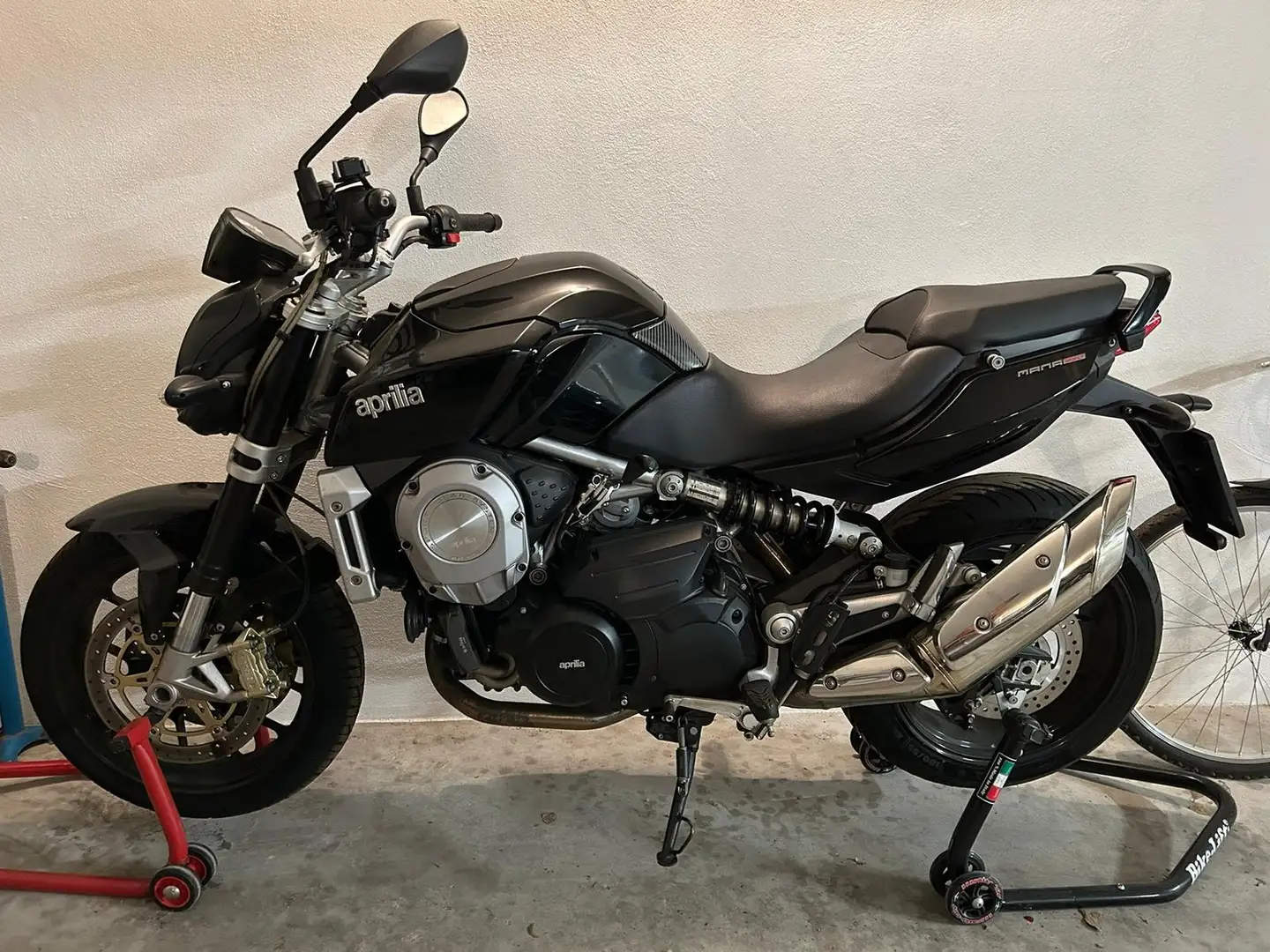 Aprilia Mana 850 2010 Zwart - 1