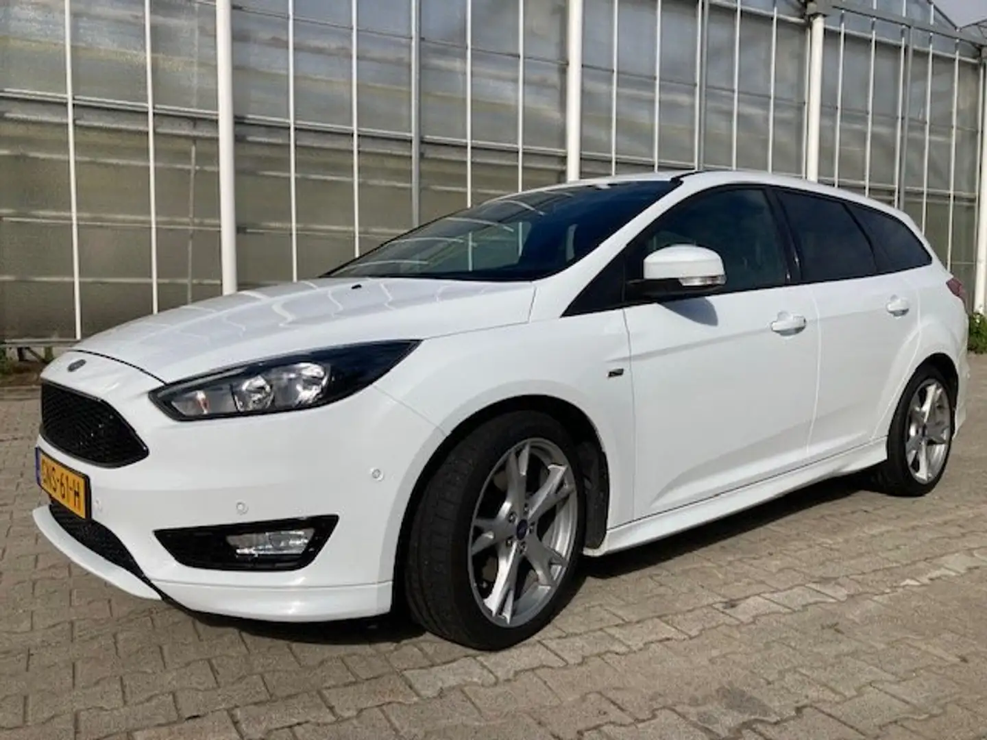 Ford Focus Focus 1.5 Titanium Wit - 1