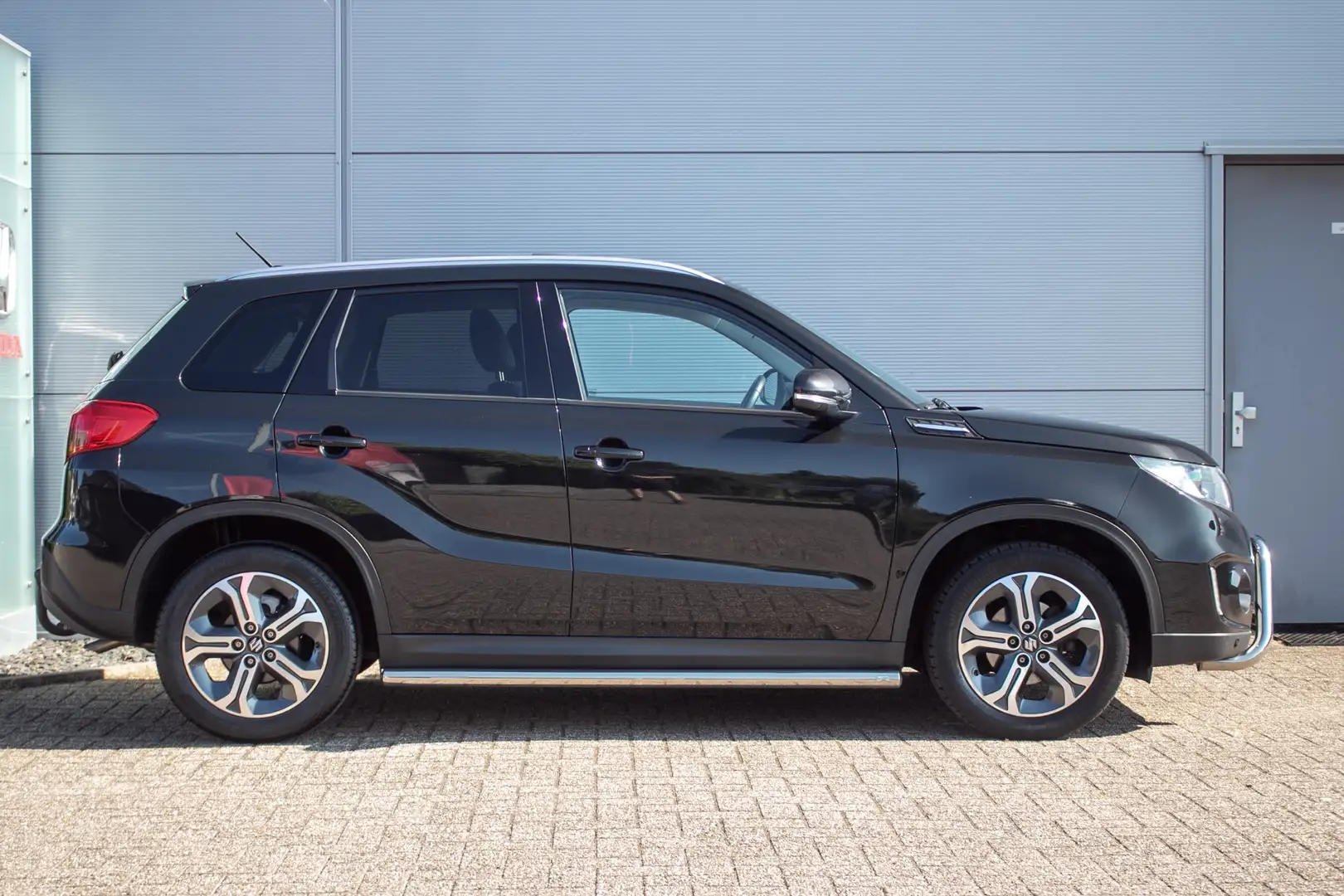 Suzuki Vitara 1.6 High Executive All-in rijklaarprijs | afn. Tre Nero - 2