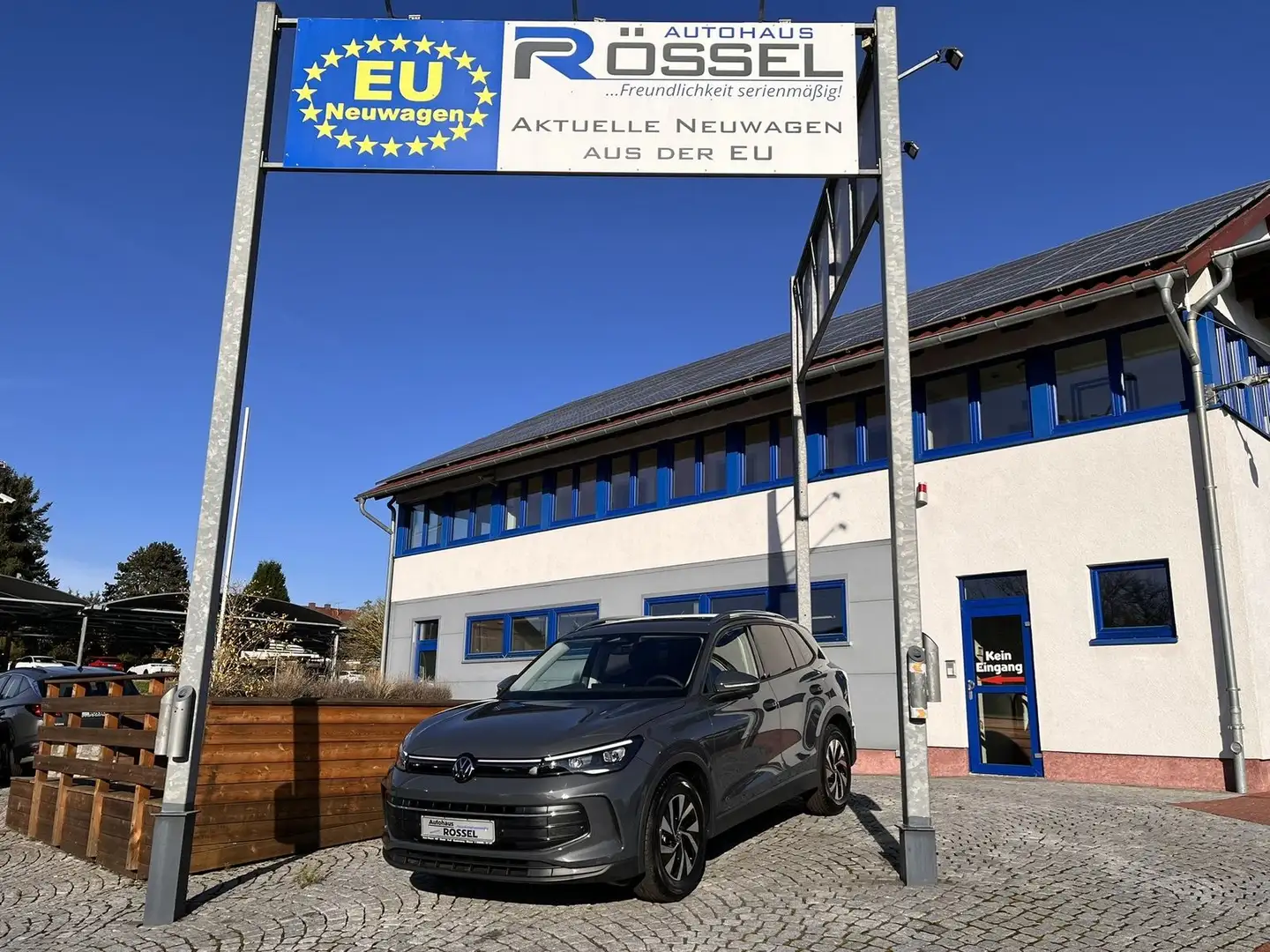 Volkswagen Tiguan 1.5 eTSI DSG Life Edition AHK LED Elektr. Grau - 1