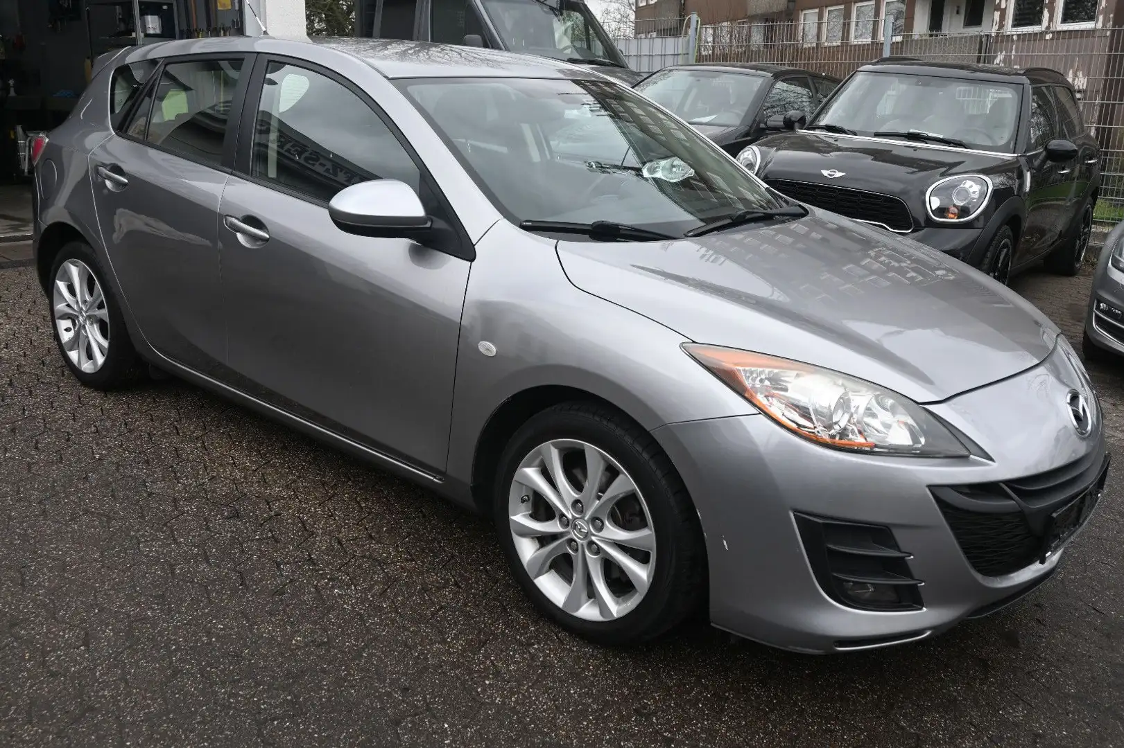 Mazda 3 Lim. Exclusive-Line*Automatik*Ahk*Klima*PDC Silber - 2