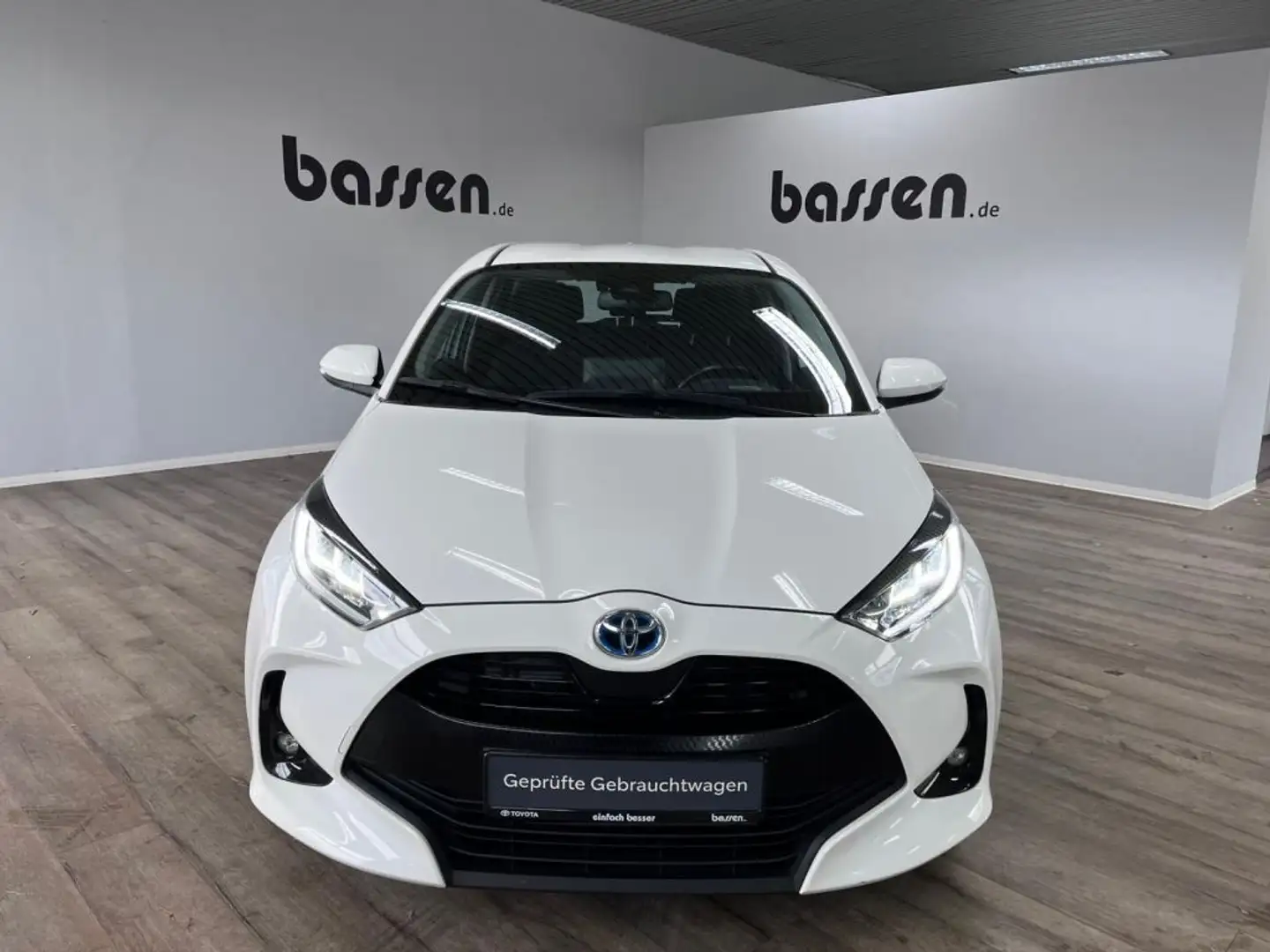 Toyota Yaris Hybrid 1.5 VVT-i Club Blanc - 1