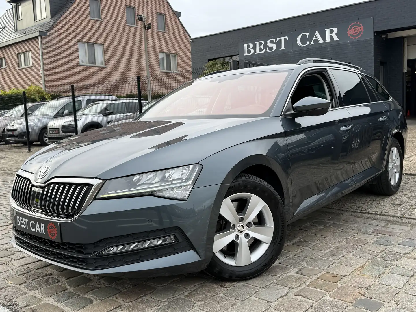 Skoda Superb 2.0 TDI DSG * Trekhaak Gris - 1