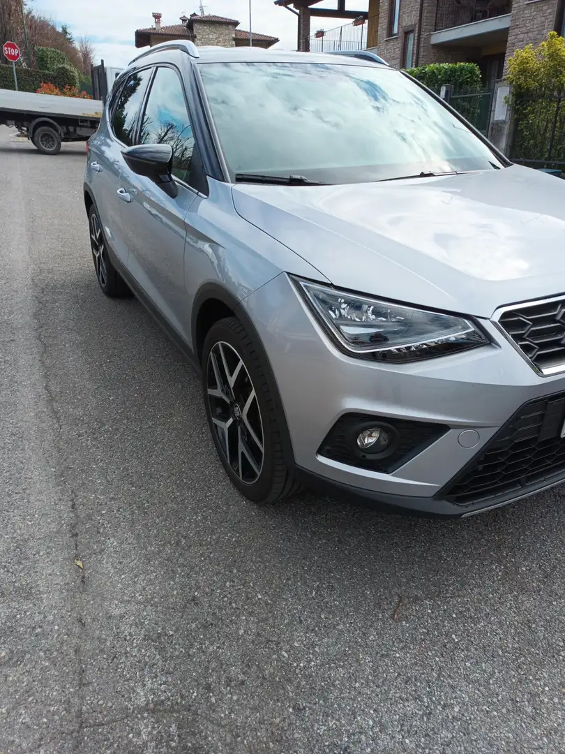 SEAT Arona 1.0 TGI FR 90cv Metano Argento - 2