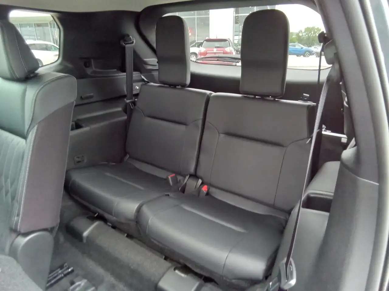 Mitsubishi Outlander photo Mitsubishi Outlander
