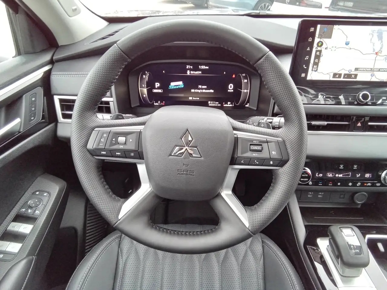 Mitsubishi Outlander photo Mitsubishi Outlander