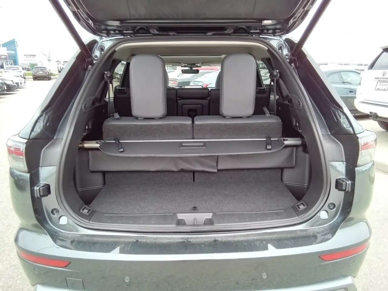 Mitsubishi Outlander photo Mitsubishi Outlander
