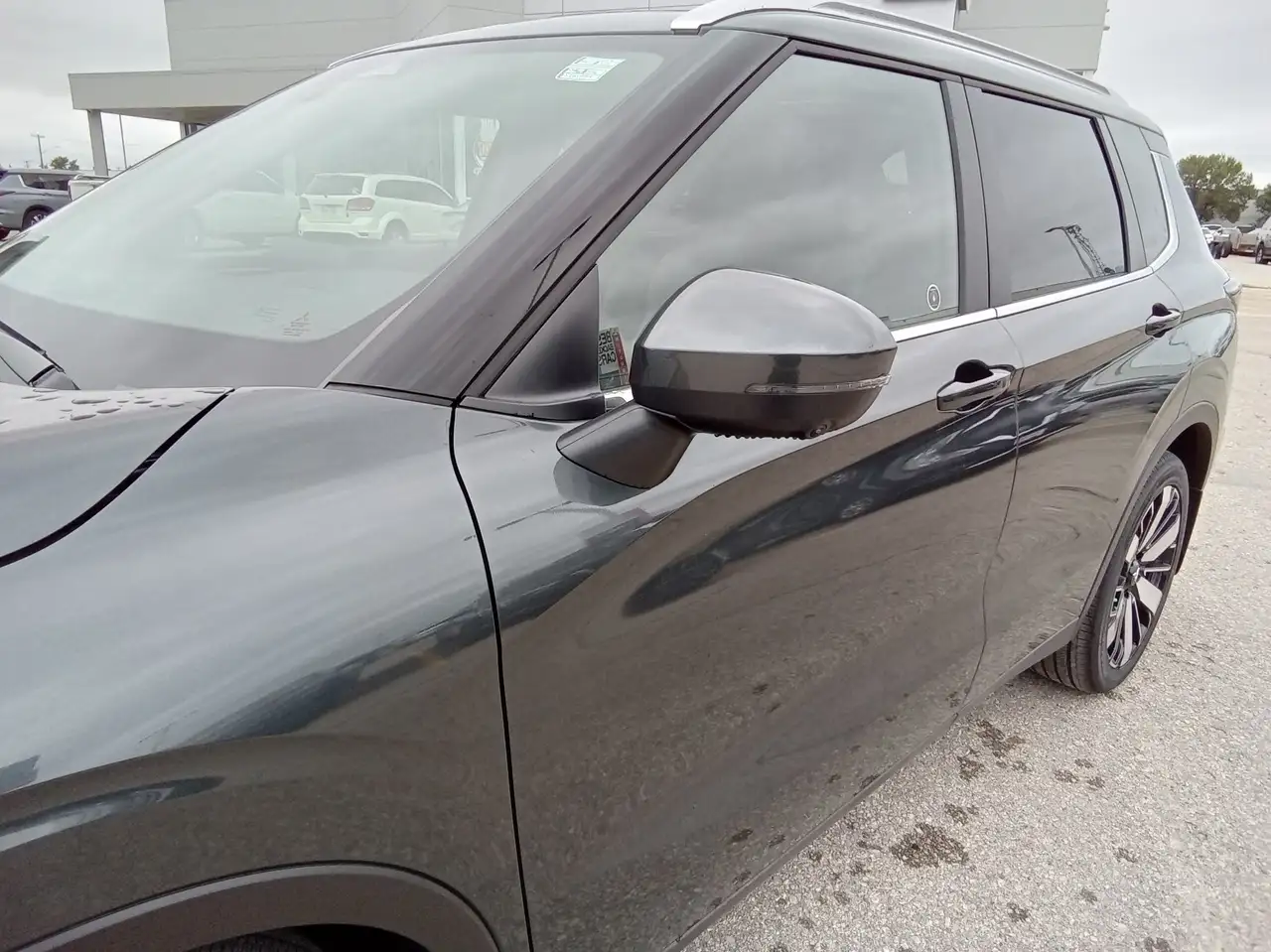 Mitsubishi Outlander photo Mitsubishi Outlander