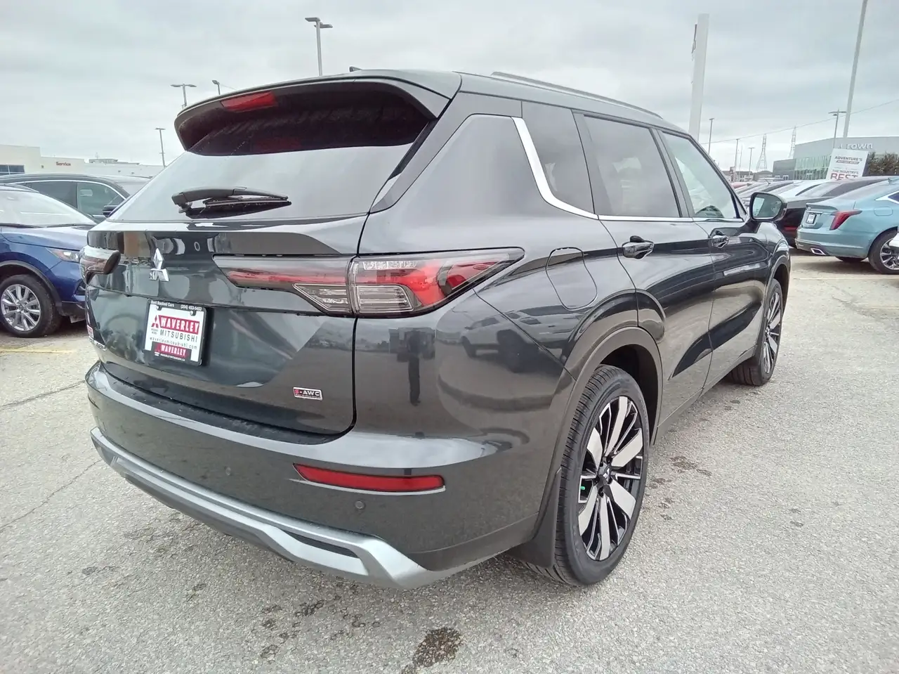 Mitsubishi Outlander photo Mitsubishi Outlander