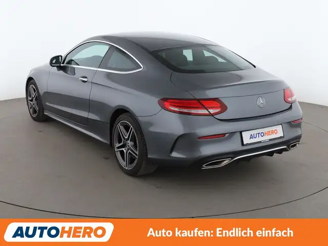 Mercedes-Benz C-Class view 4