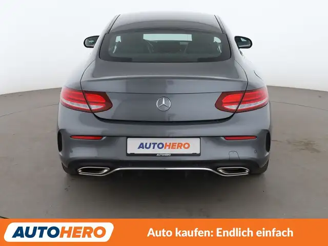 Mercedes-Benz C-Class view 5