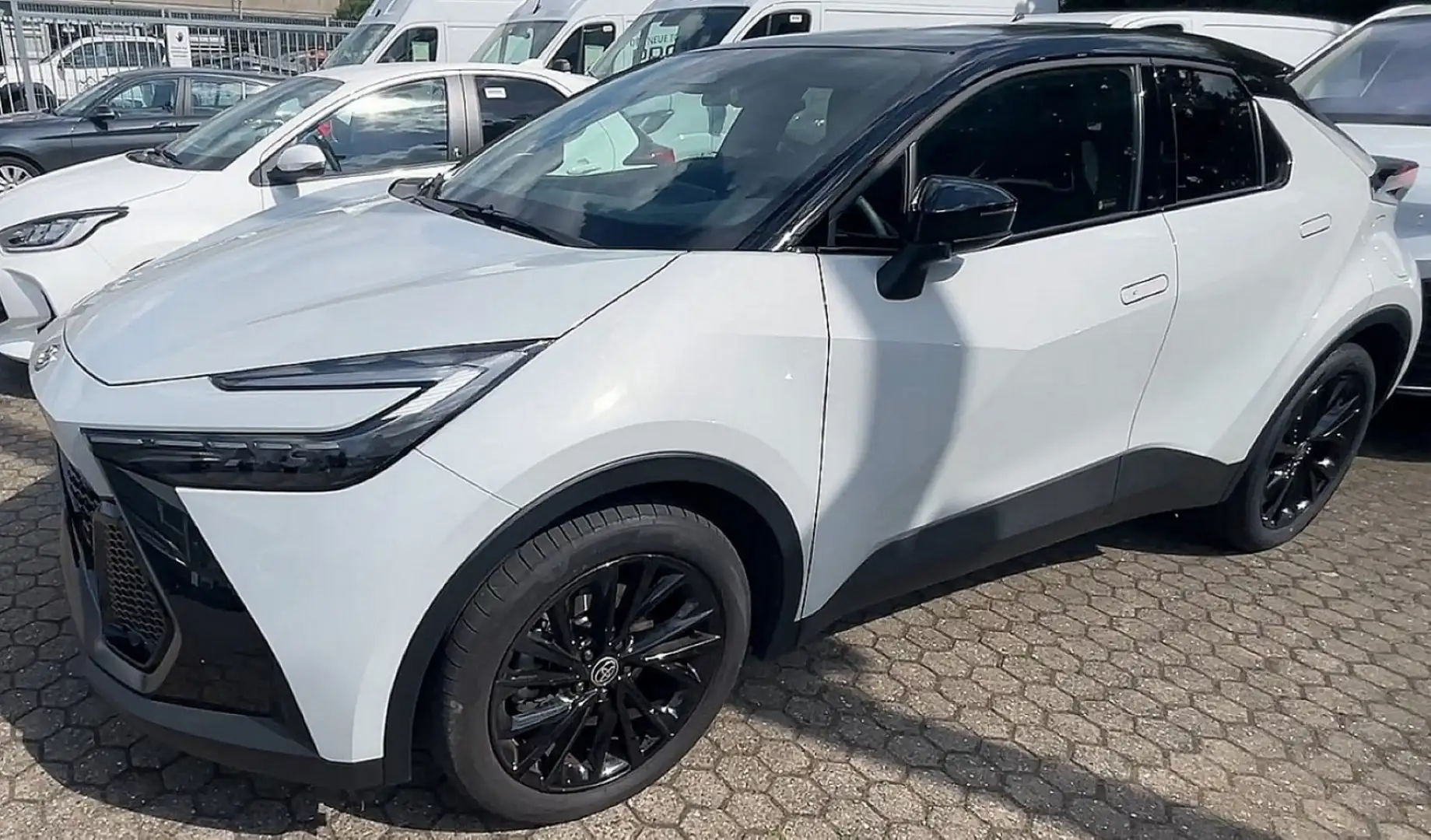 Toyota C-HR 2.0 Plug-in-Hybrid GR SPORT - 1