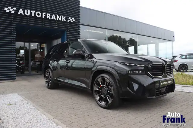 BMW XM V8 / FULL! / TREKHK / 23" / DRIV PRO  / 360CAM / B&W / SFT-CLS
