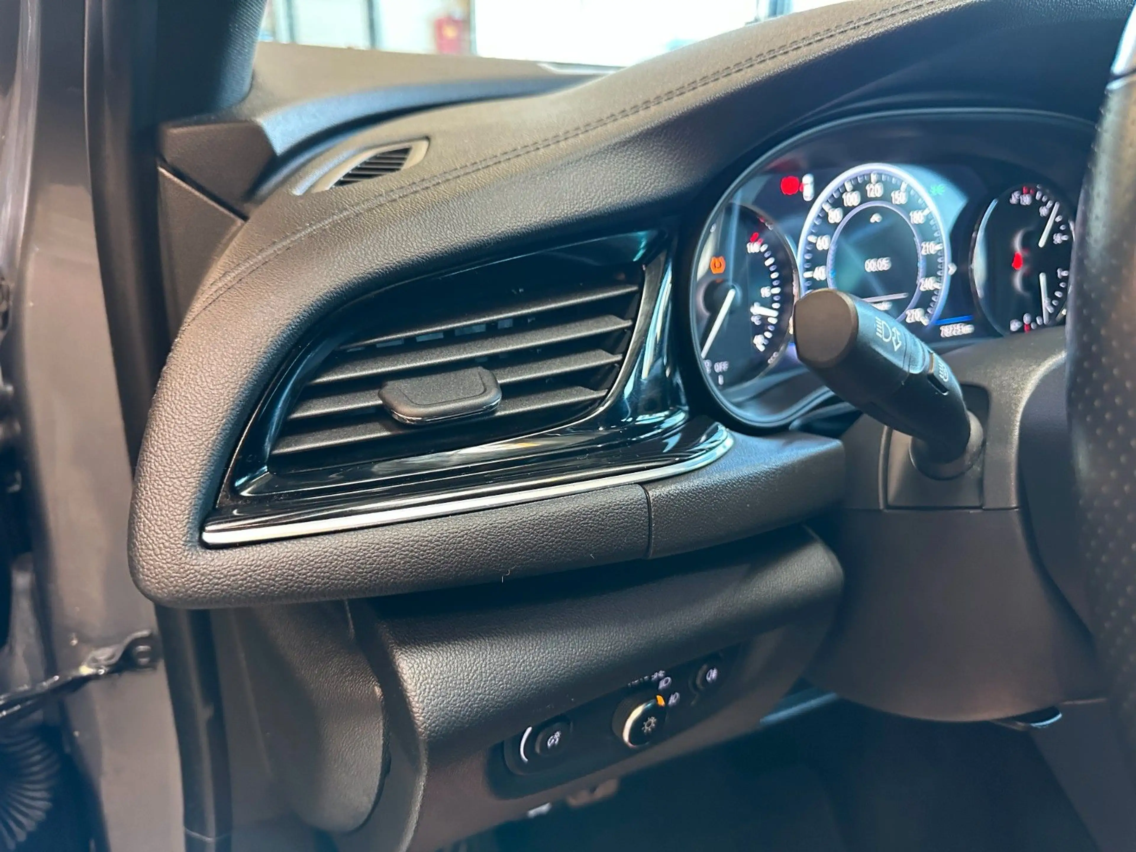 Opel Insignia *LKHZ*2-ZONEN*CARPLAY*TEMPO*PDC*LED — photo 47