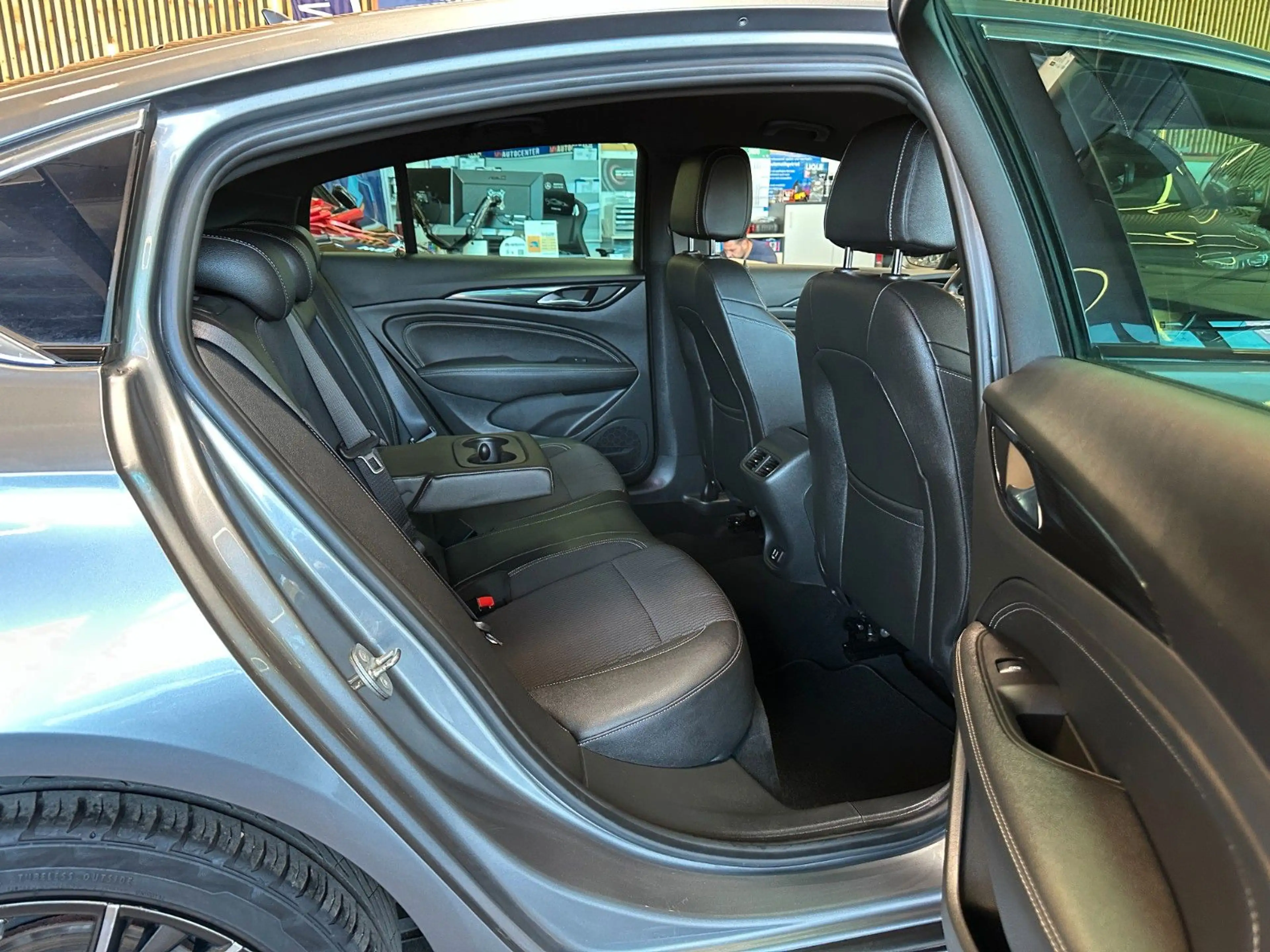 Opel Insignia *LKHZ*2-ZONEN*CARPLAY*TEMPO*PDC*LED — photo 31